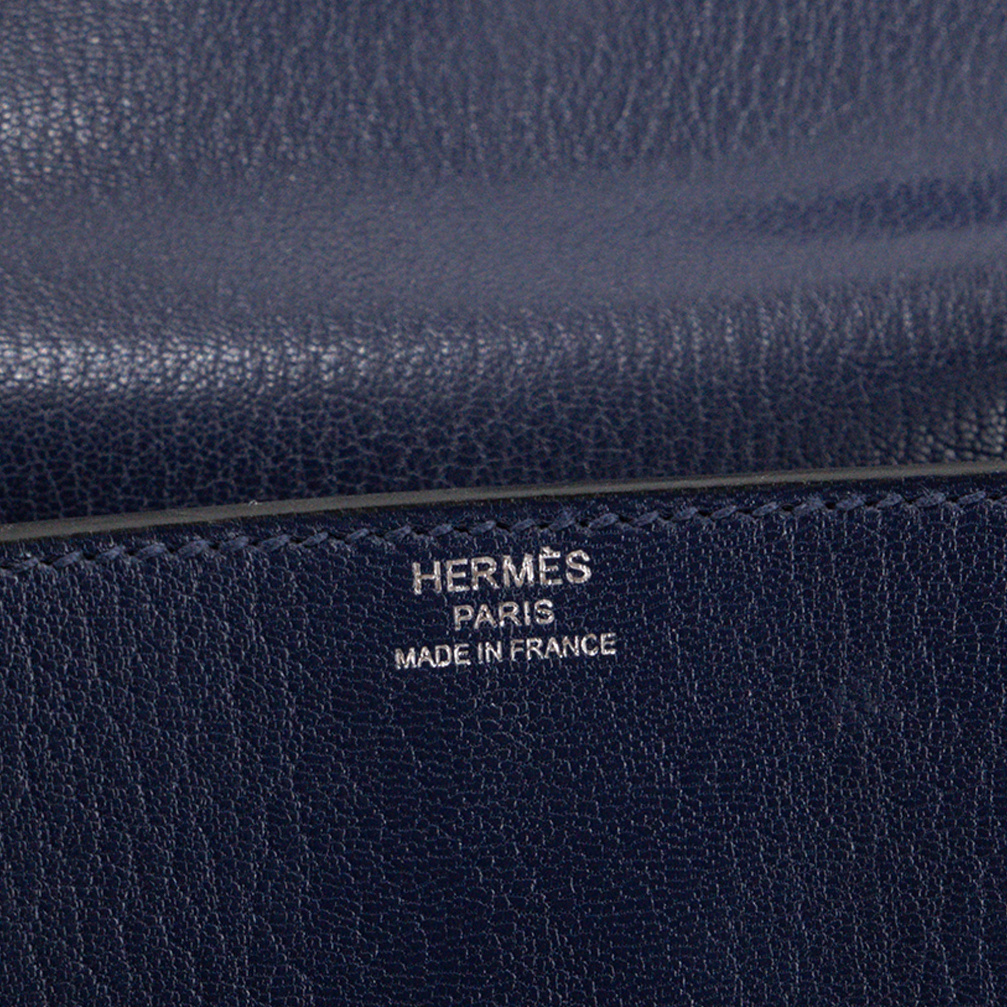 HERMÈS - Sac à bandoulière Cinhetic Hermès en cuir de chèvre mysore bleu brighton