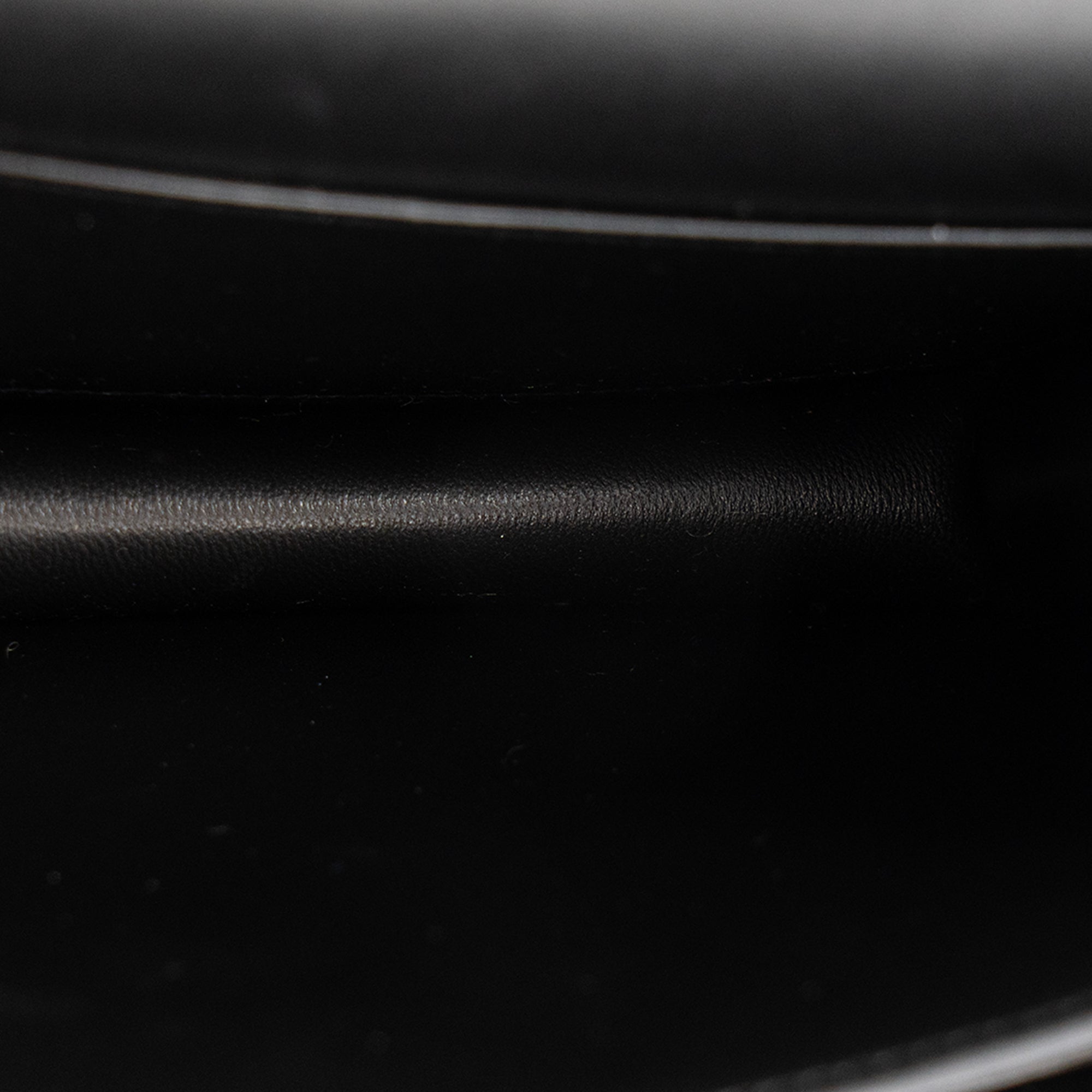 HERMÈS - Sac à bandoulière Constance 18 Hermès en cuir epsom noir