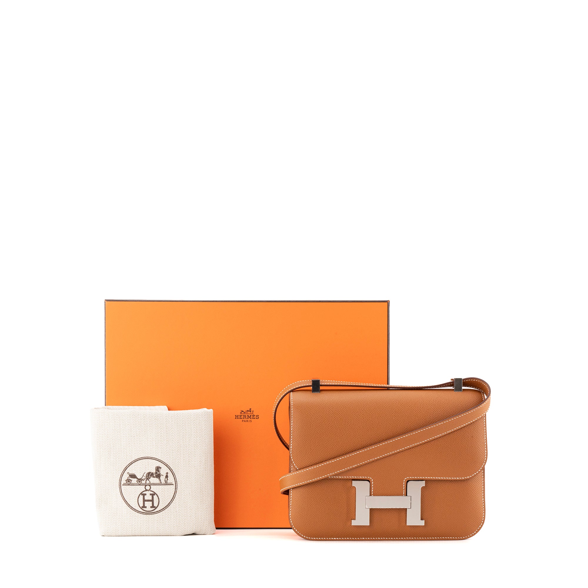 HERMÈS - Sac à bandoulière Constance 24 Hermès en cuir de veau espom gold