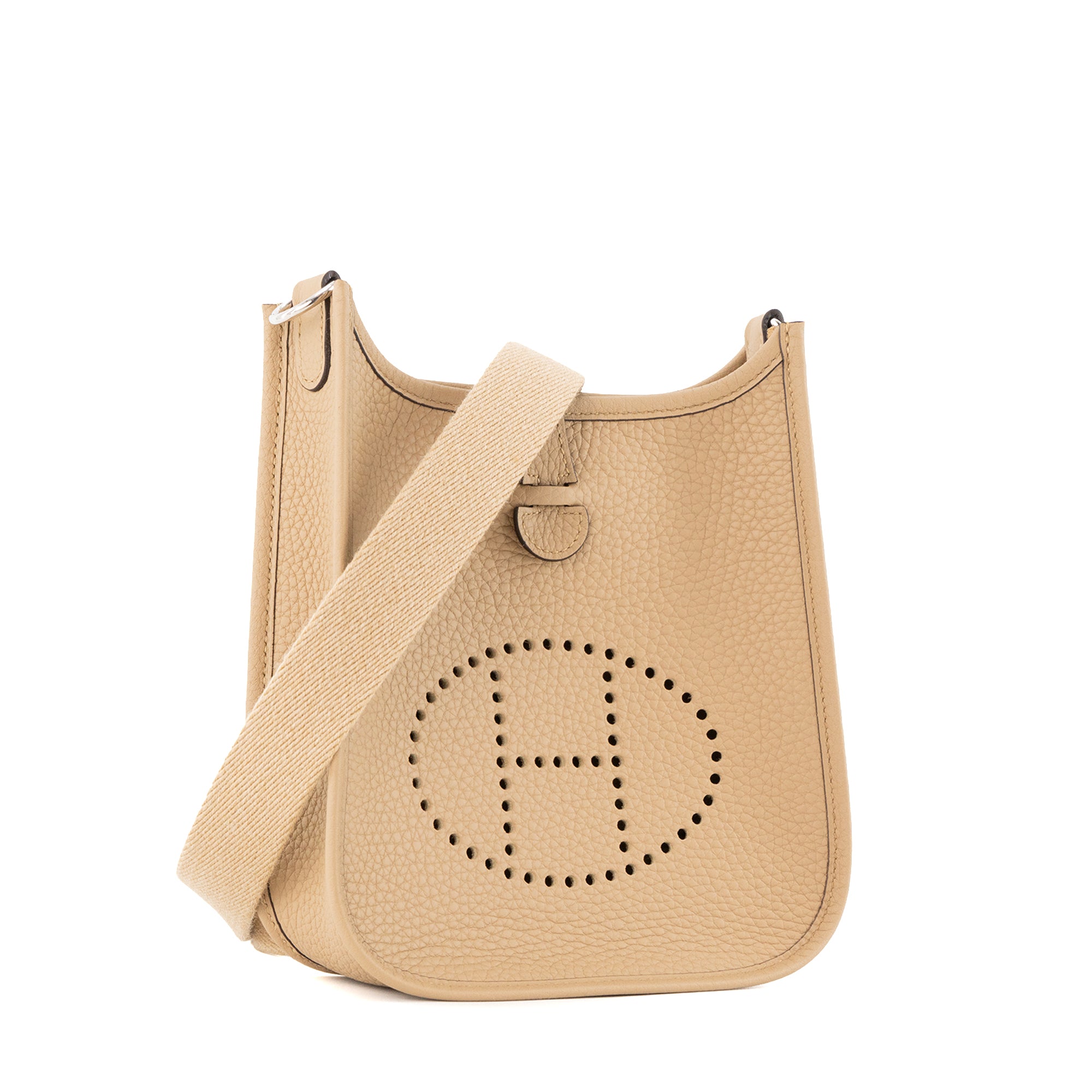 HERMÈS - Sac à bandoulière Evelyne 16 Amazone Hermès en cuir clémence poussière