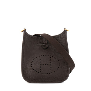 HERMÈS - Sac à bandoulière Evelyne 16 Mini Hermès en cuir clémence ébène