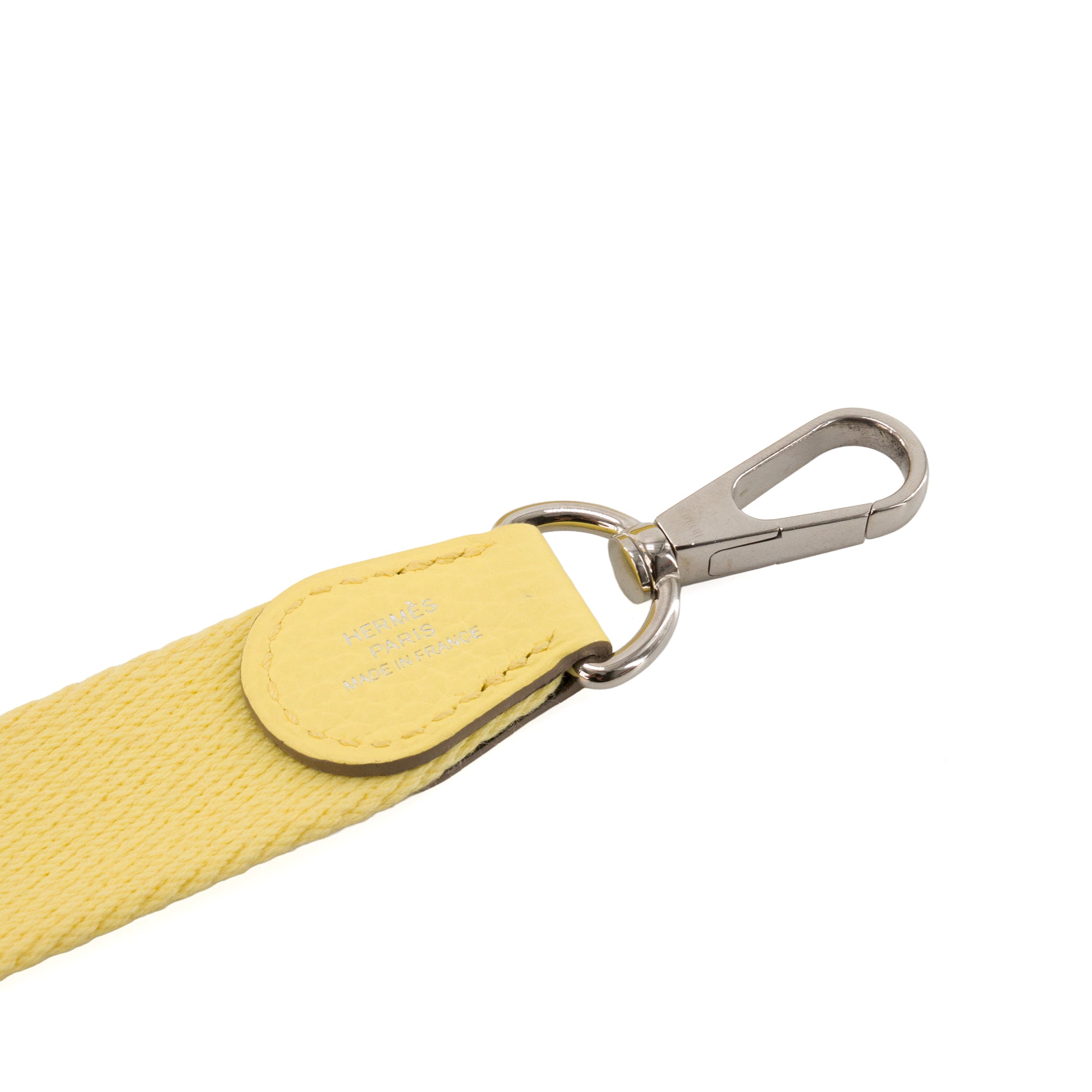 HERMÈS - Sac à bandoulière Evelyne 16 Hermès en cuir clémence jaune limoncello