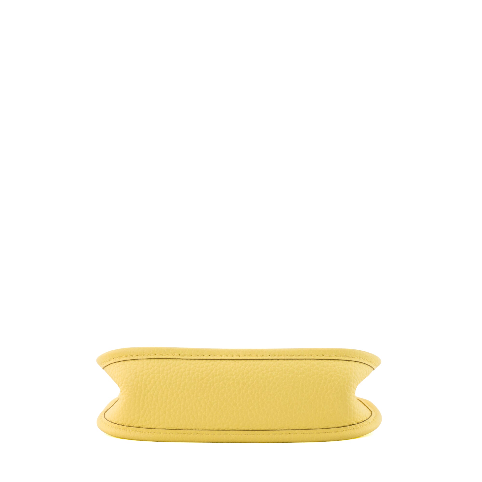 HERMÈS - Sac à bandoulière Evelyne 16 Hermès en cuir clémence jaune limoncello
