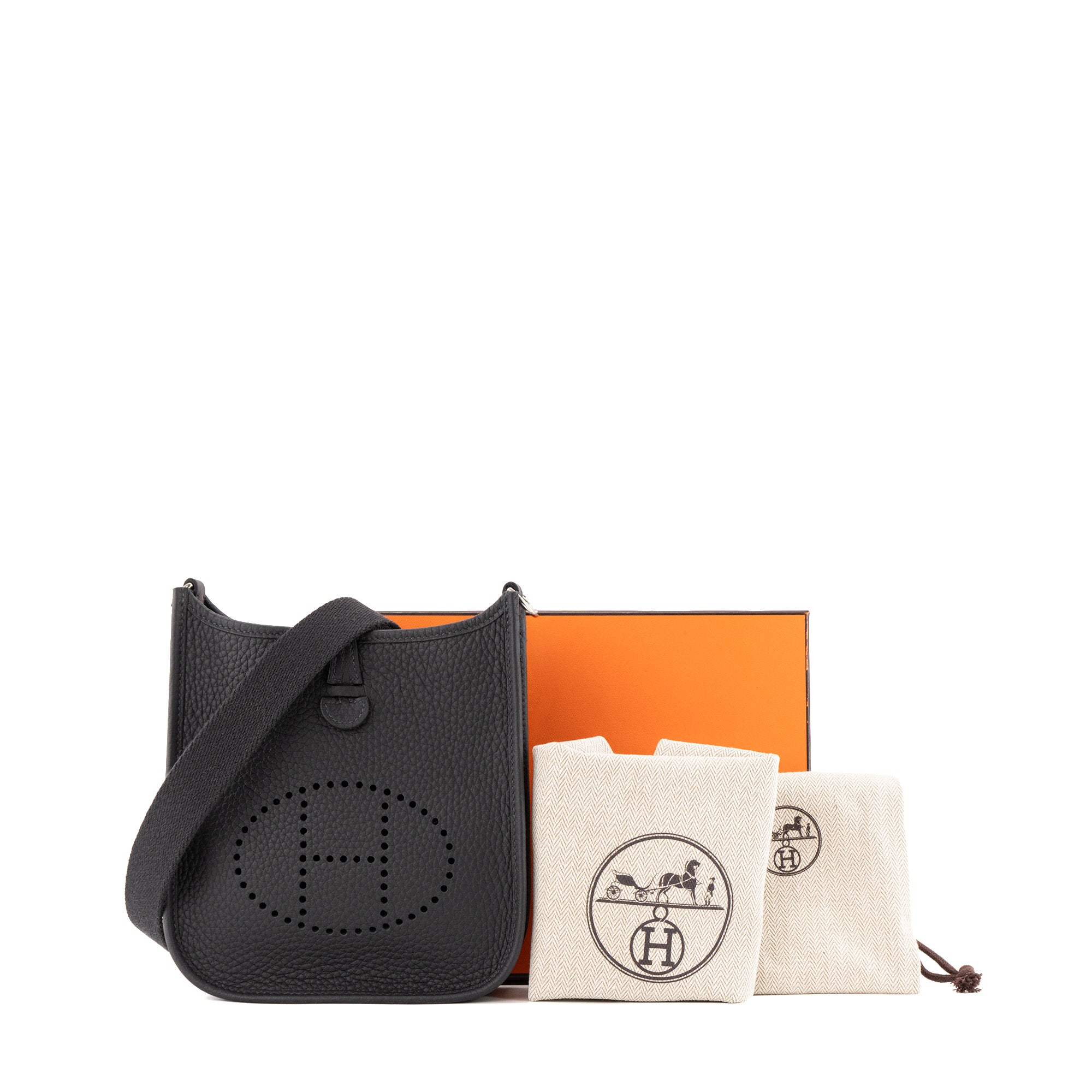 HERMÈS - Sac à bandoulière Evelyne 16 Hermès en cuir clémence caban