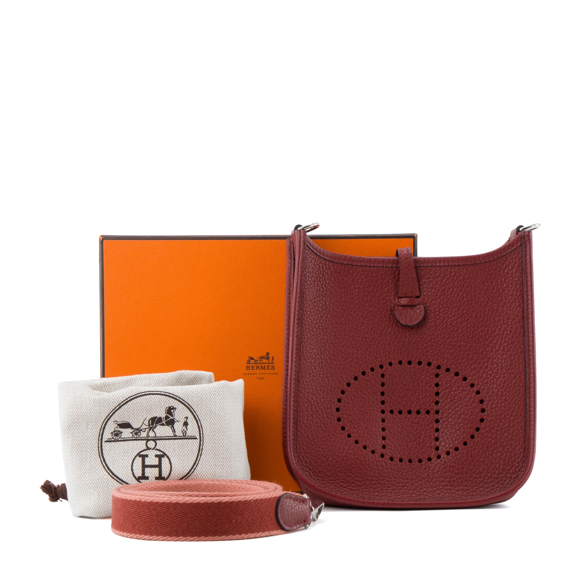 HERMÈS - Sac à bandoulière Evelyne 16 Mini Hermès en cuir clémence taurillon bordeaux