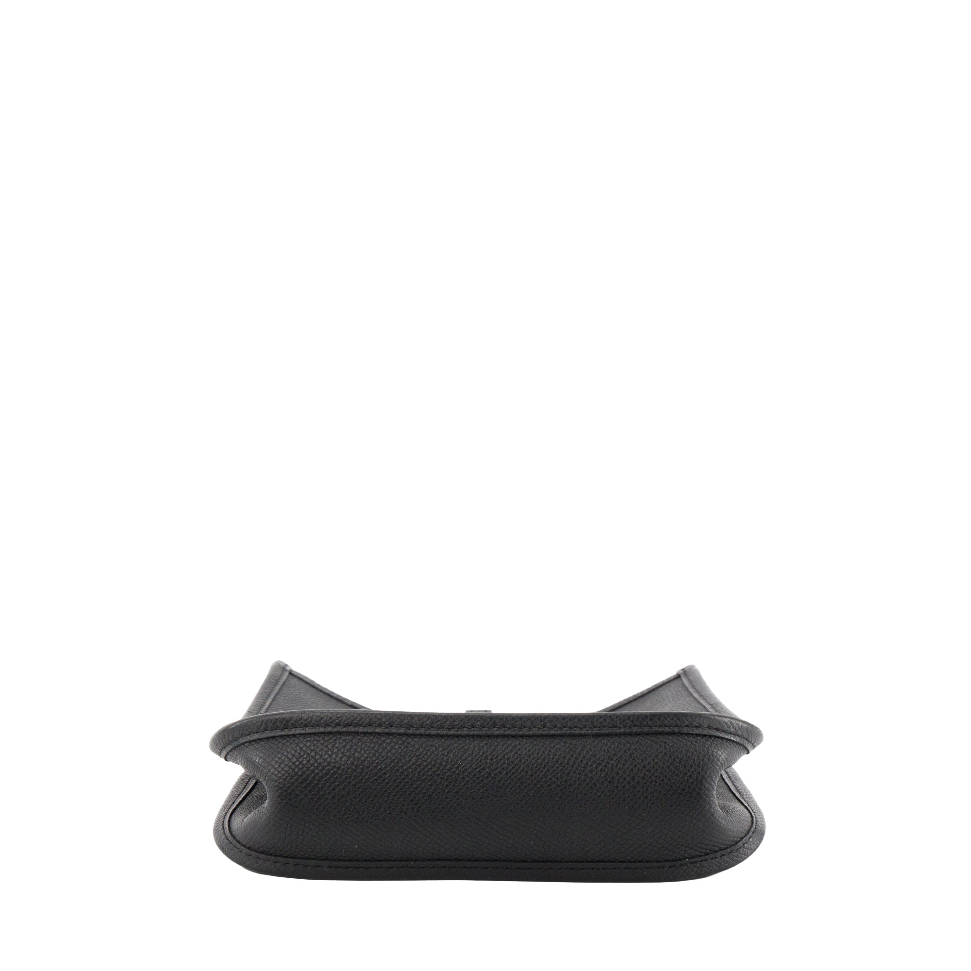 HERMÈS - Sac à bandoulière Evelyne 16 Hermès en cuir epsom noir