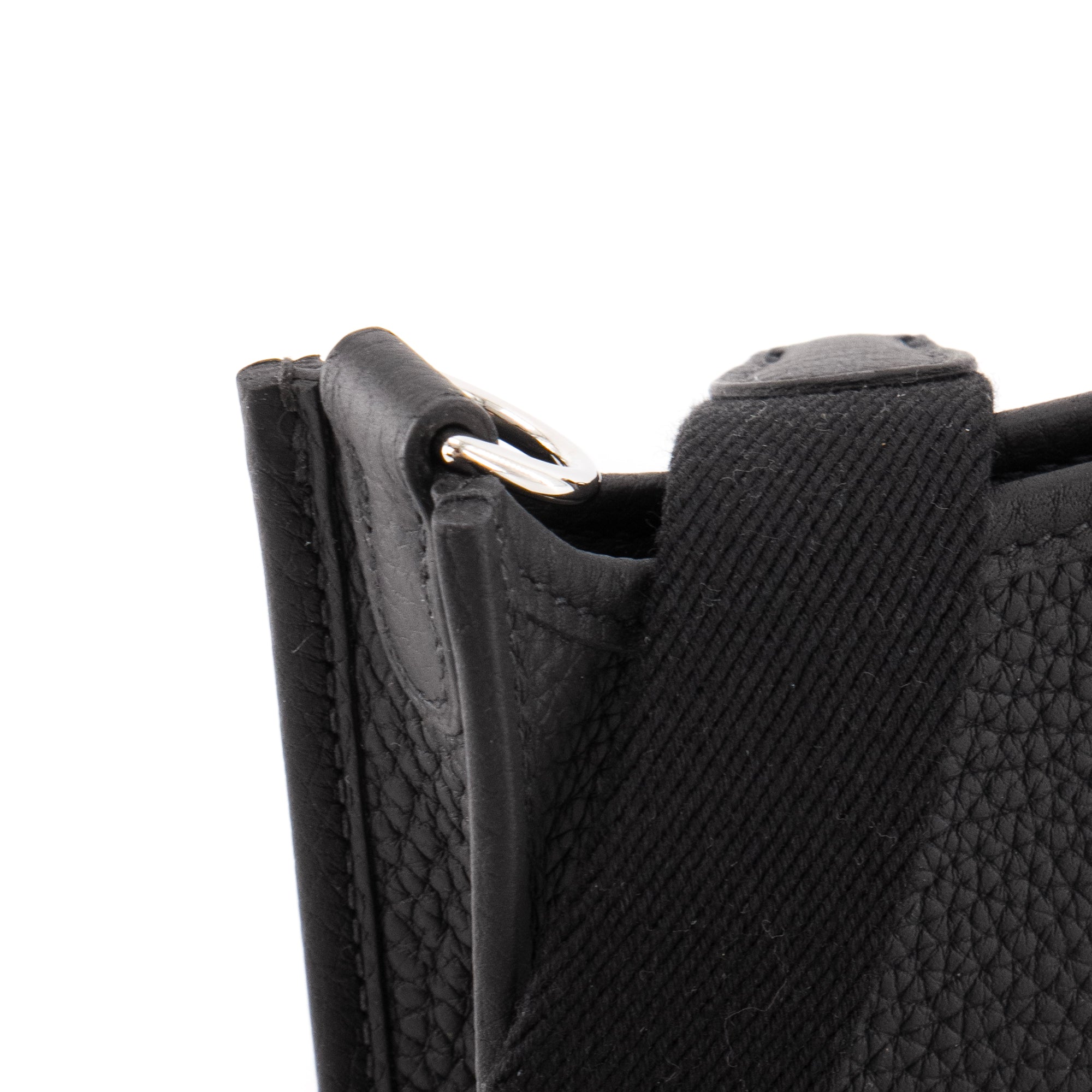 HERMÈS - Sac à bandoulière Evelyne 16 Hermès en cuir taurillon clémence noir