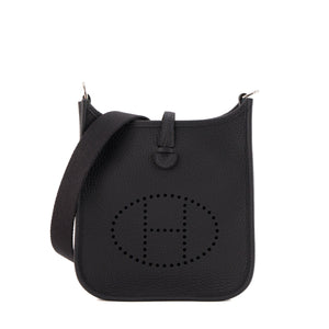 HERMÈS - Sac à bandoulière Evelyne 16 mini Hermès en cuir clémence bleu marine caban