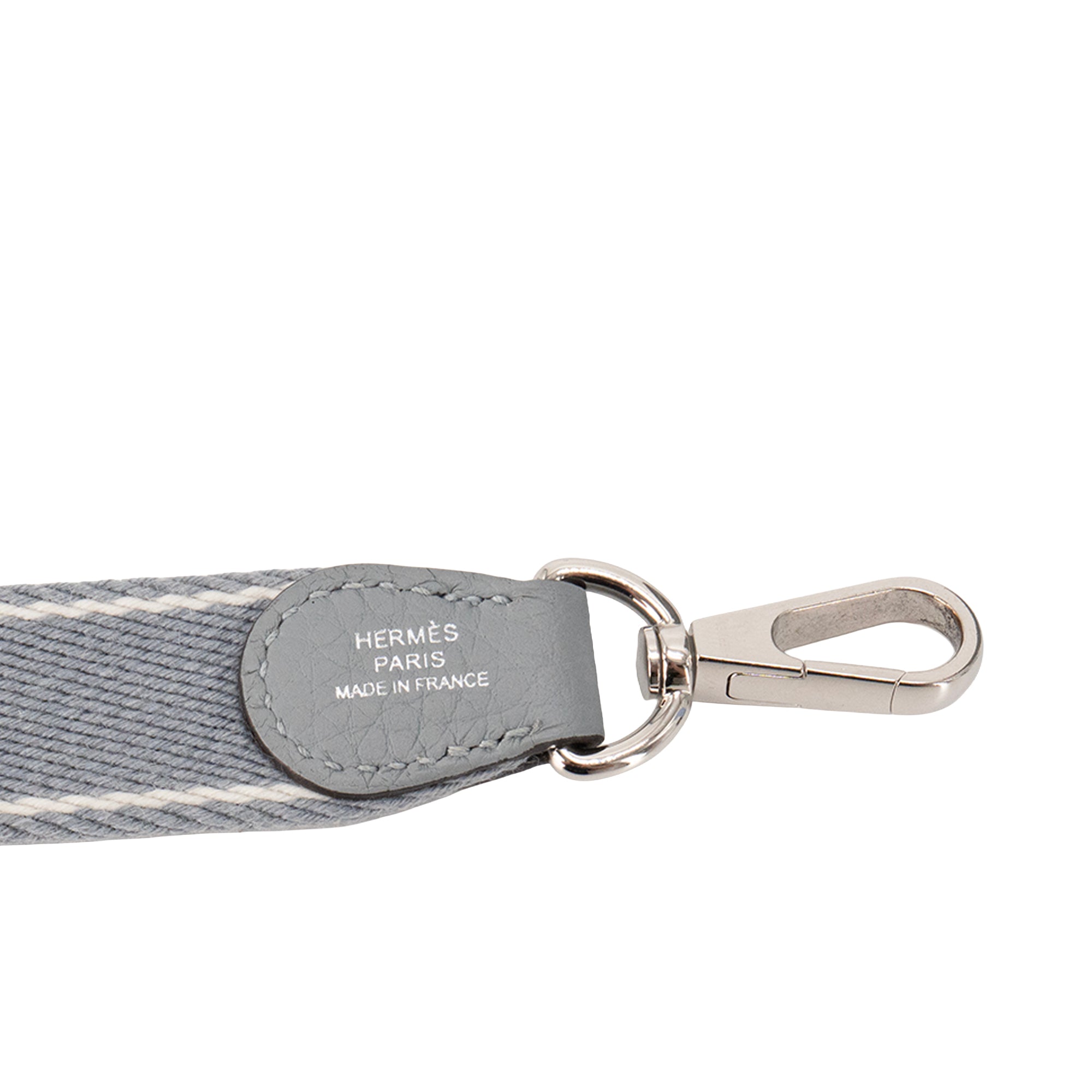 HERMÈS - Sac à bandoulière Evelyne 16 Hermès en cuir clémence gris