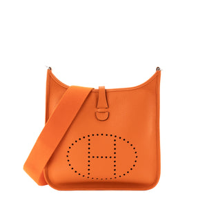 HERMÈS - Sac à bandoulière Evelyne 29 Hermès en cuir clémence orange H