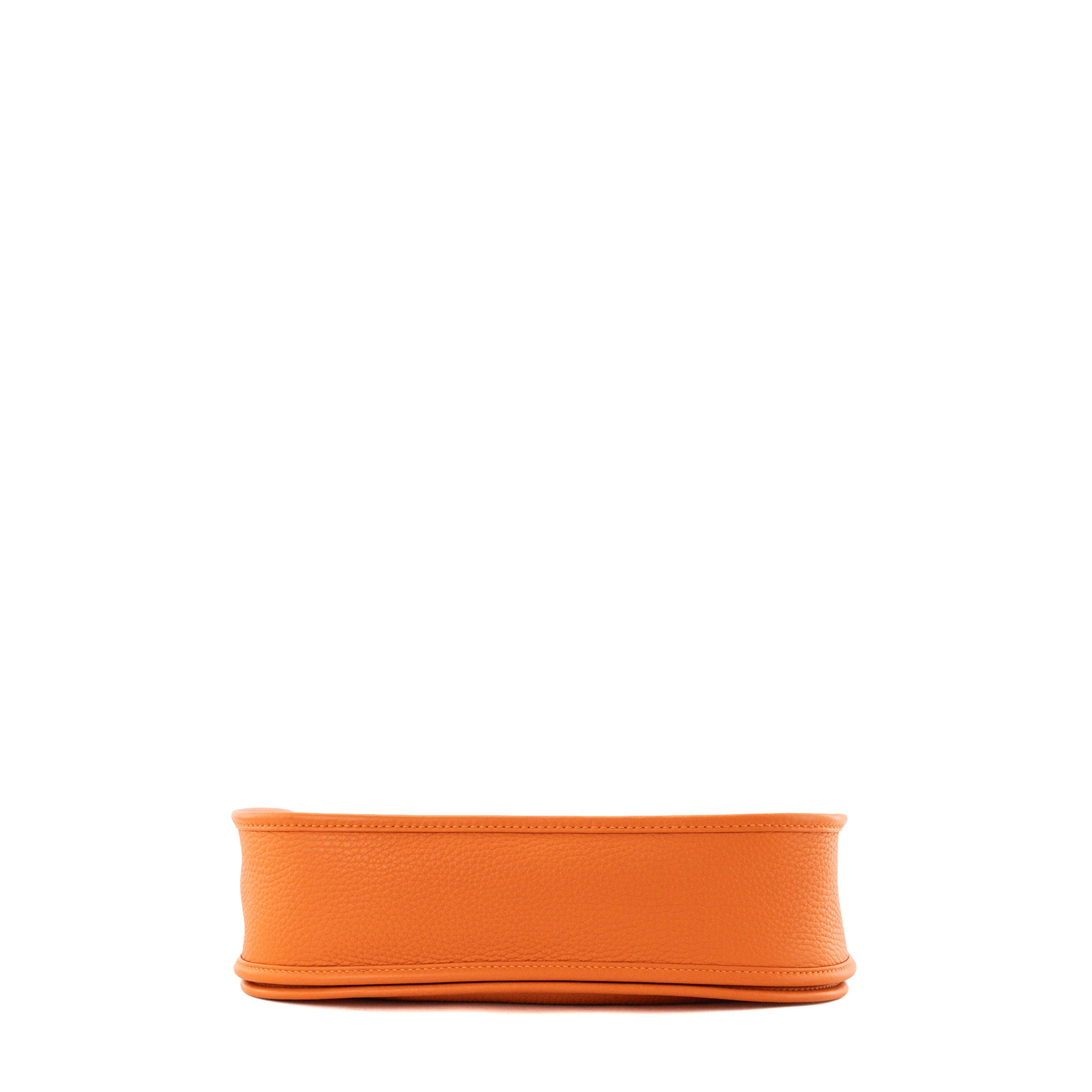 HERMÈS - Sac à bandoulière Evelyne 29 Hermès en cuir clémence orange H