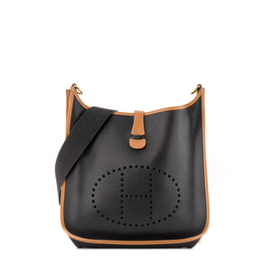 HERMÈS - Sac à bandoulière Evelyne GM Hermès  en cuir noir et marron vintage