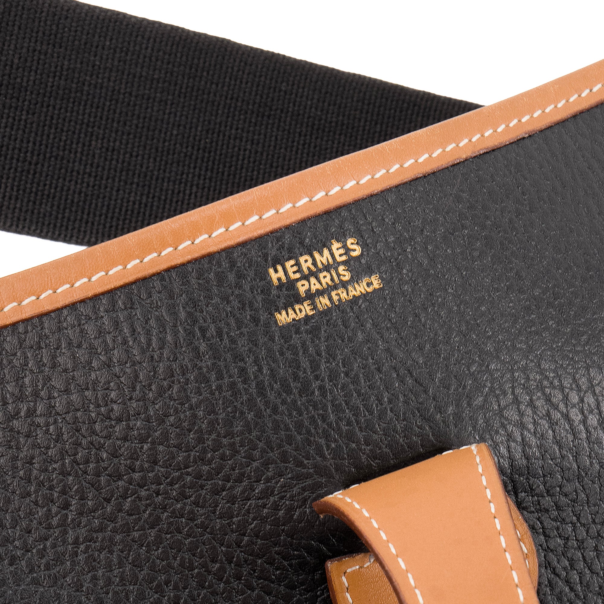 HERMÈS - Sac à bandoulière Evelyne GM Hermès  en cuir noir et marron vintage