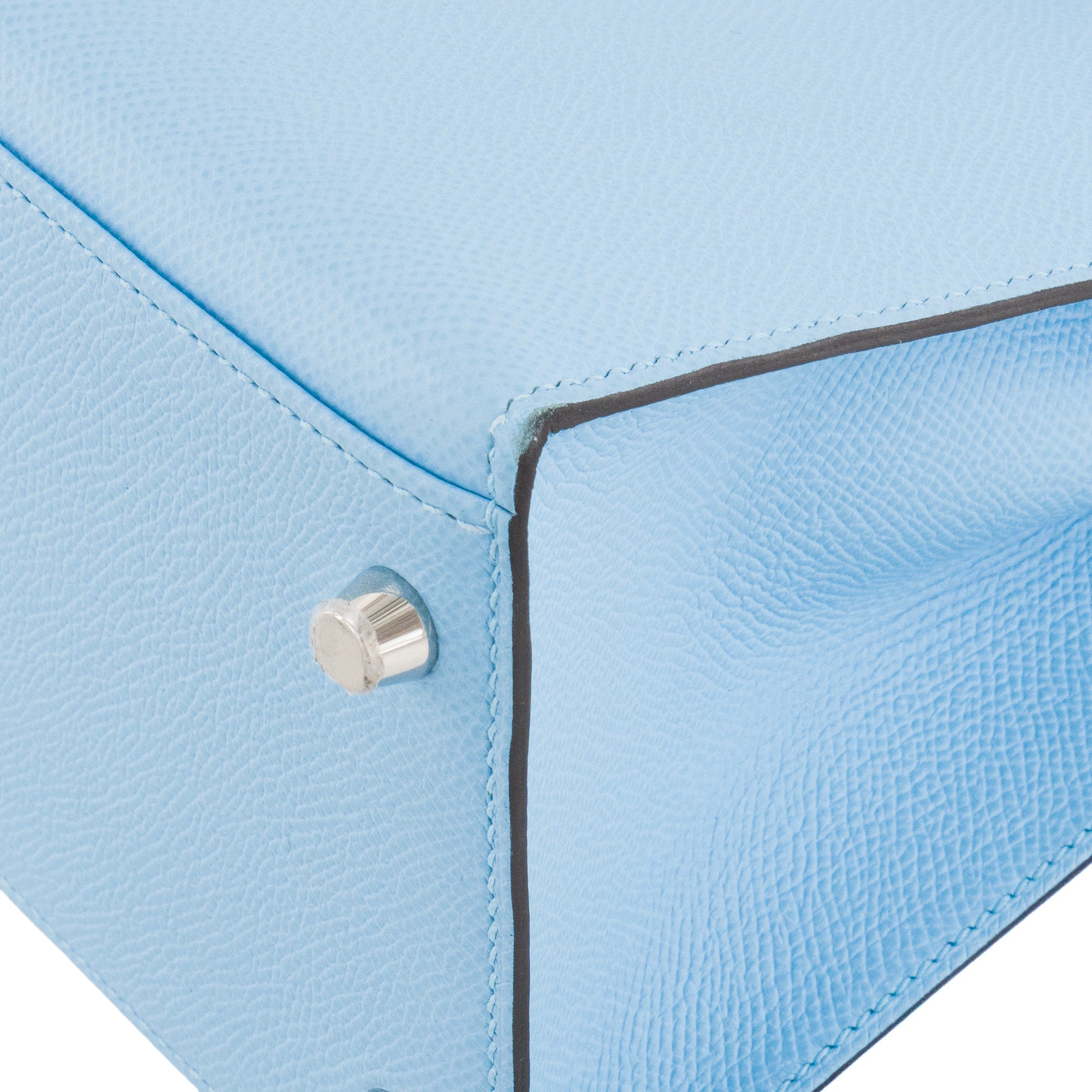 HERMÈS - Sac à bandoulière Kelly 28 Hermès en cuir epsom bleu céleste