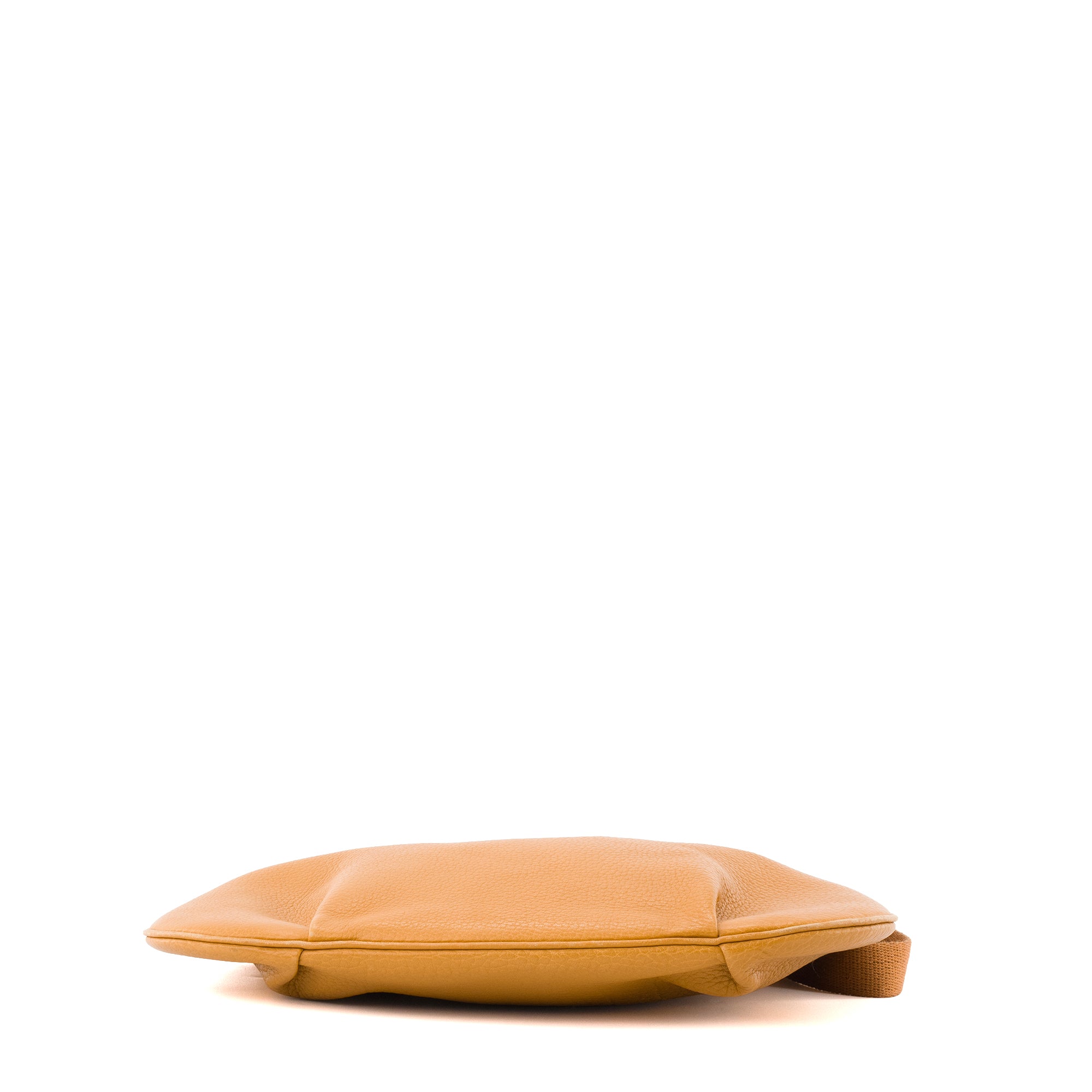 HERMÈS - Sac à bandoulière Rodéo Hermès en cuir clémence marron vintage