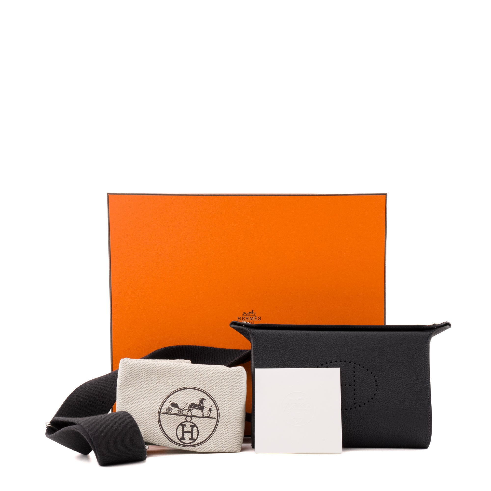 HERMÈS - Sac à bandoulière Videpoches Hermès en cuir togo bleu marine