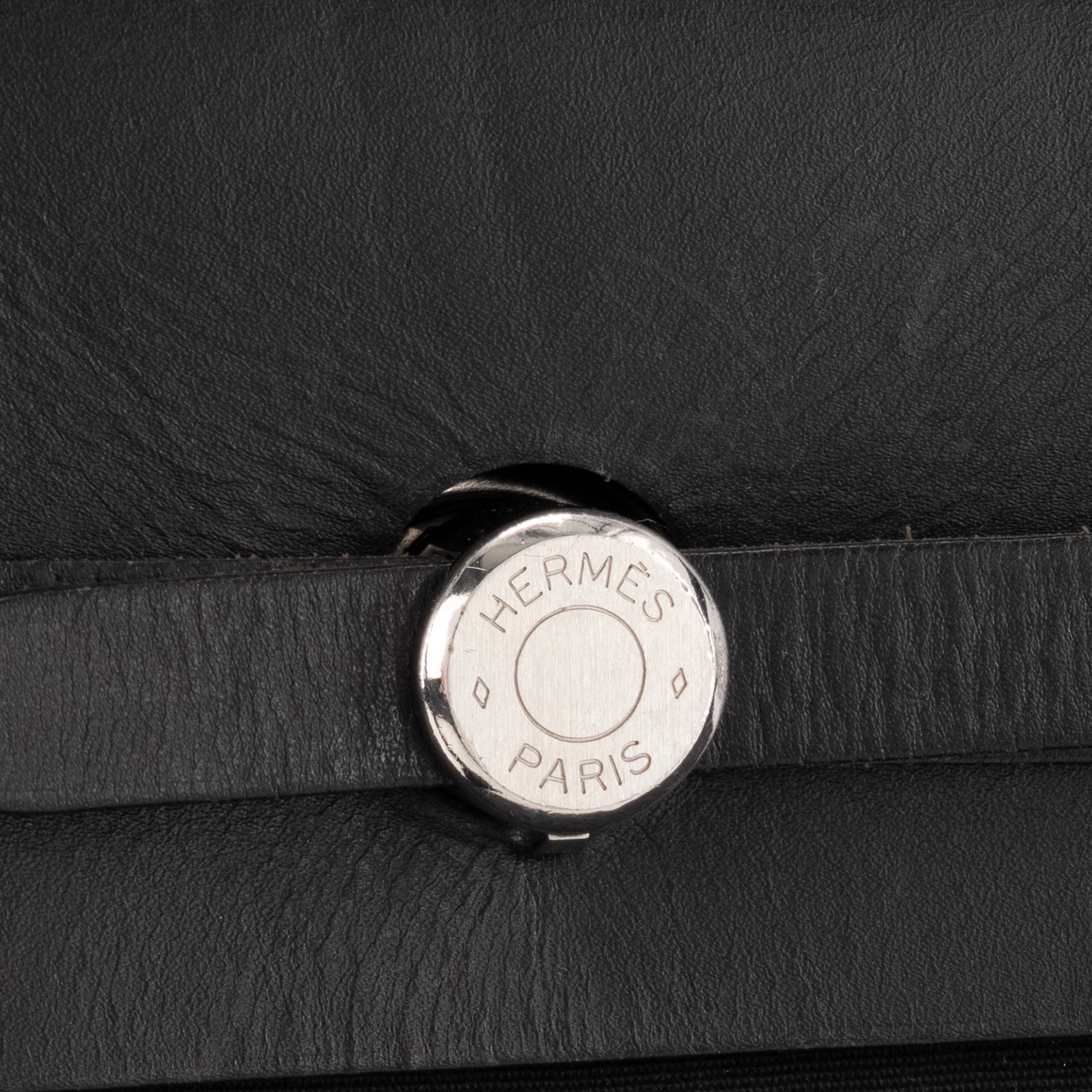 HERMÈS - Sac à dos Herbag Hermès en cuir et toile noire et bleu marine vintage