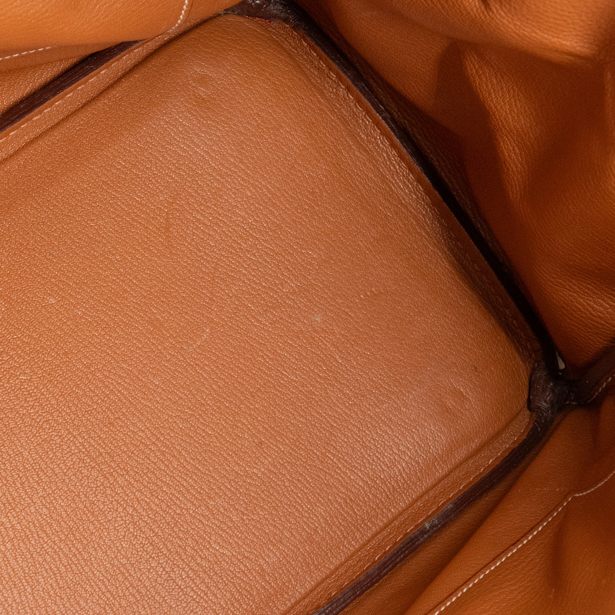 HERMÈS - Sac à main Birkin 35 Hermès en cuir clémence gold