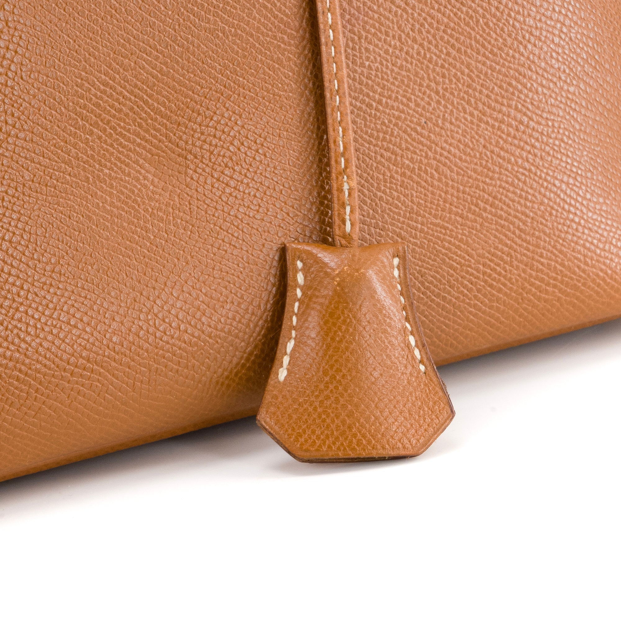 HERMÈS - Sac à main Bolide Hermès en cuir grainé courchevel marron vintage