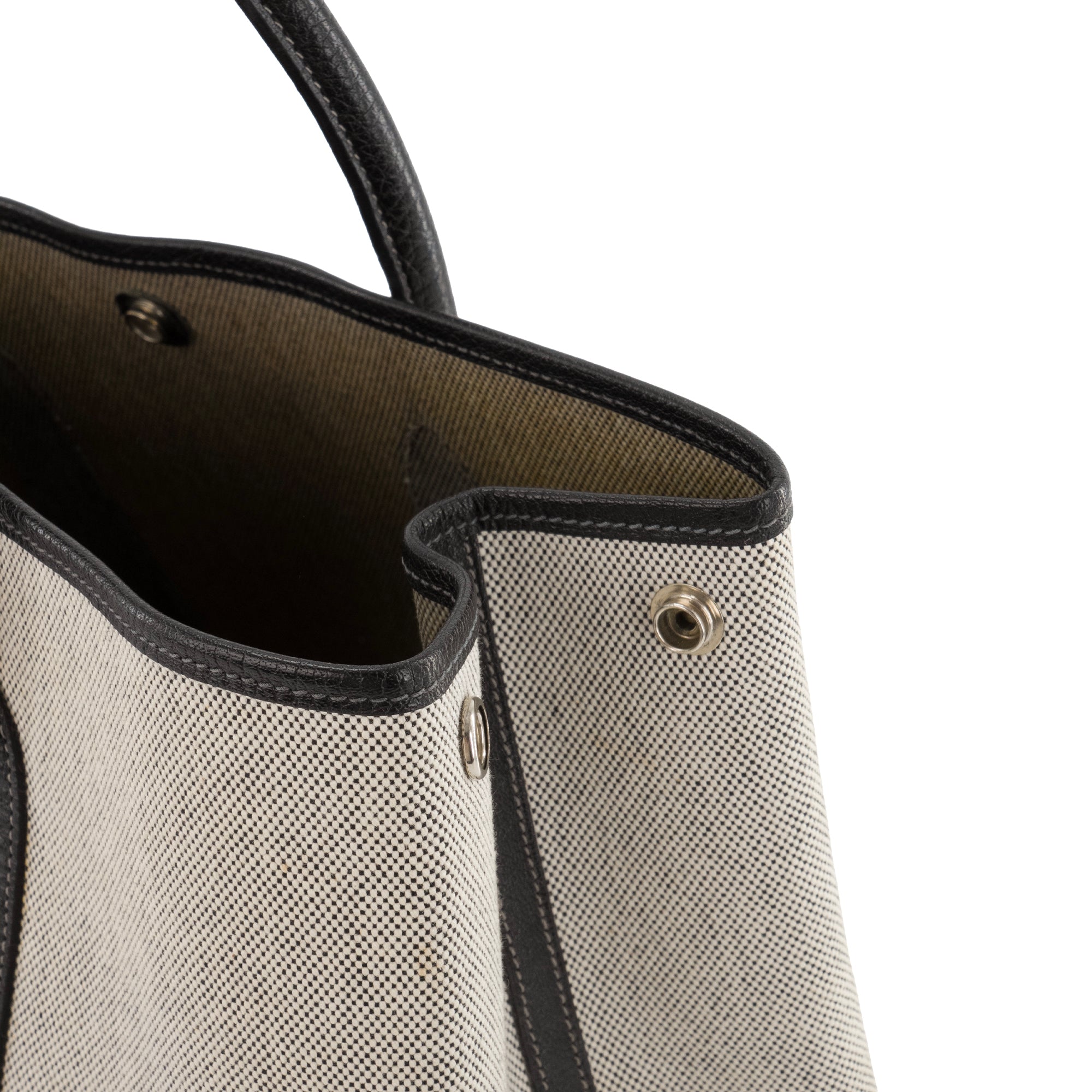 HERMÈS - Sac à main Garden Party Hermès en toile grise et cuir noir