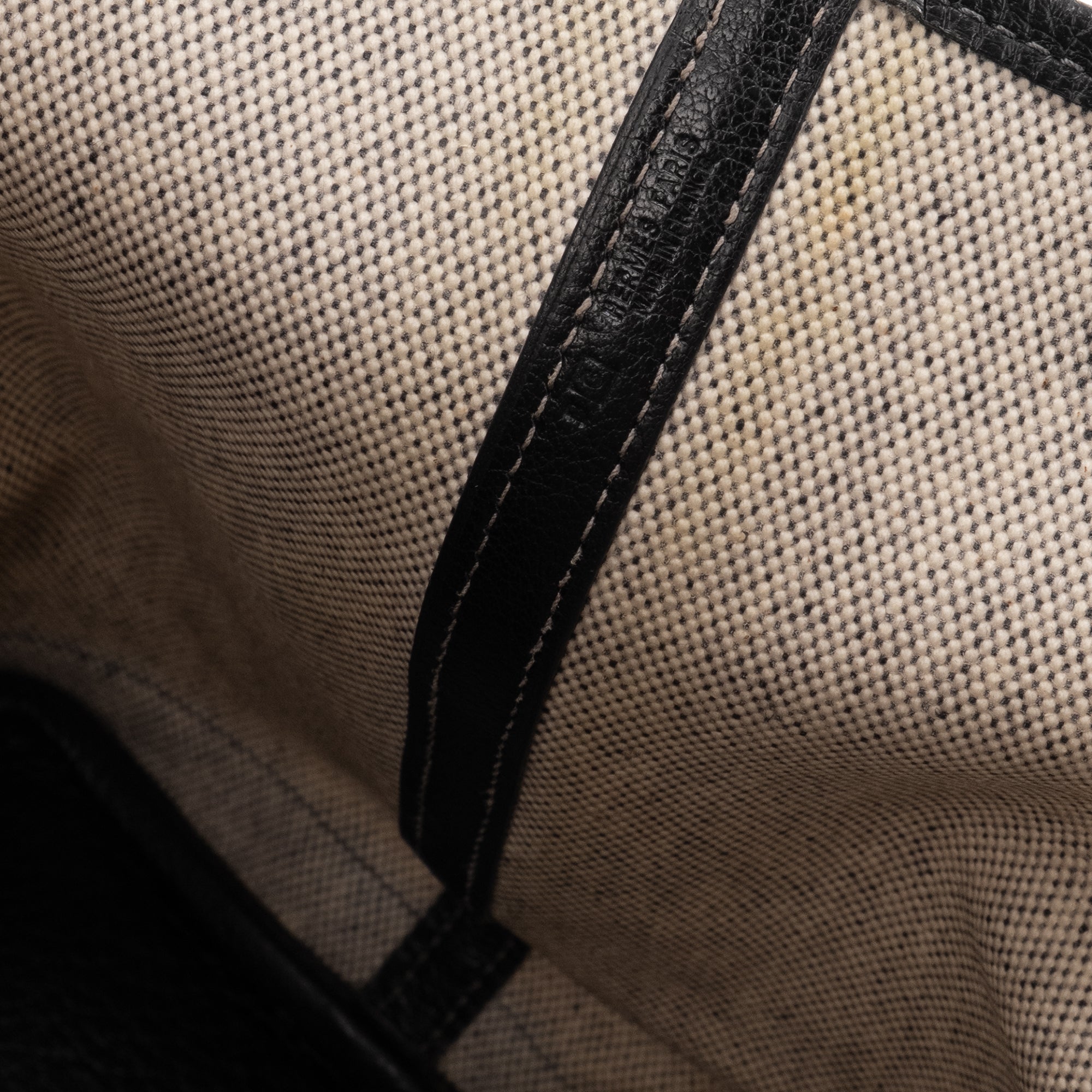 HERMÈS - Sac à main Garden Party Hermès en toile crème et cuir noir