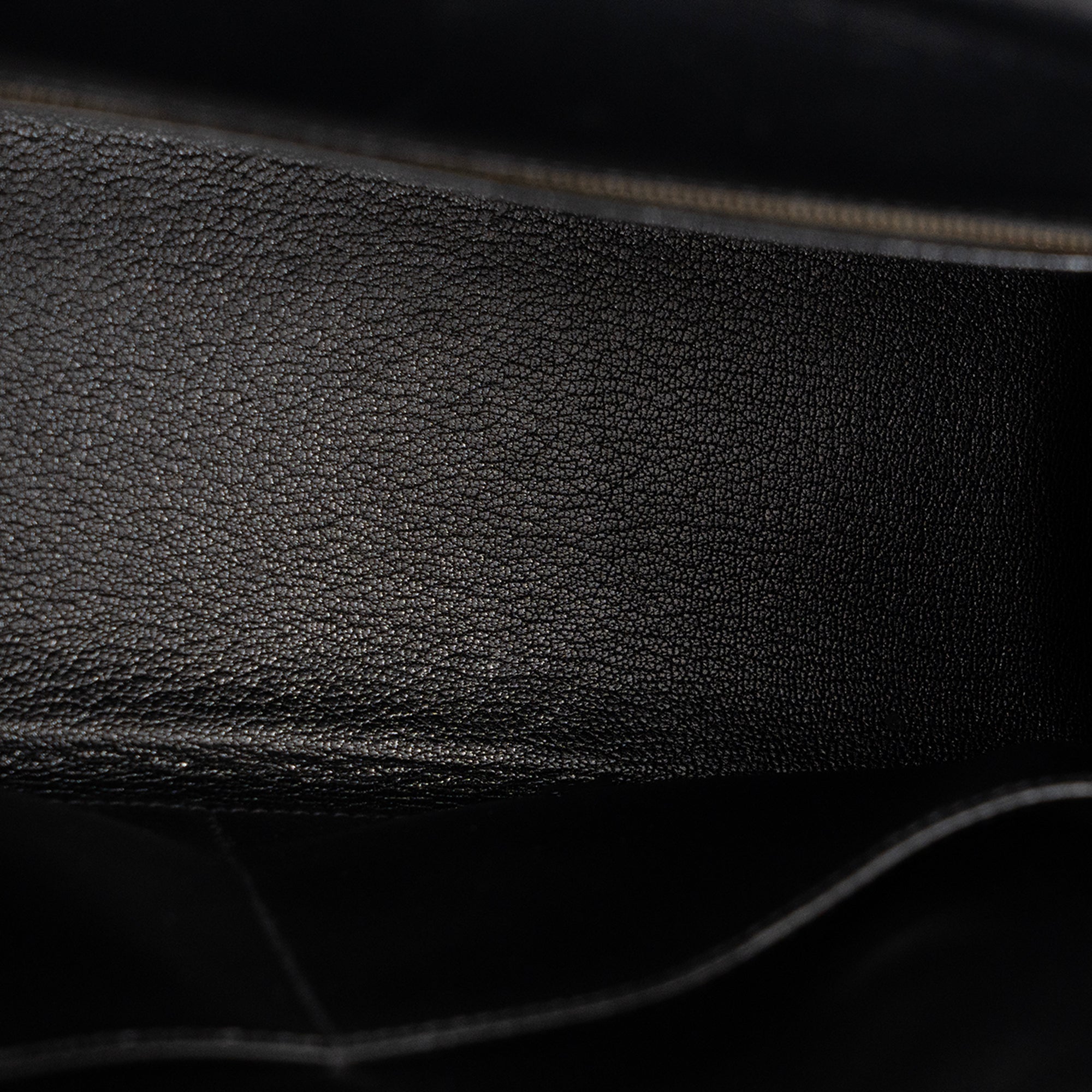 HERMÈS - Sac à main Kelly 32 Hermès en cuir box noir vintage