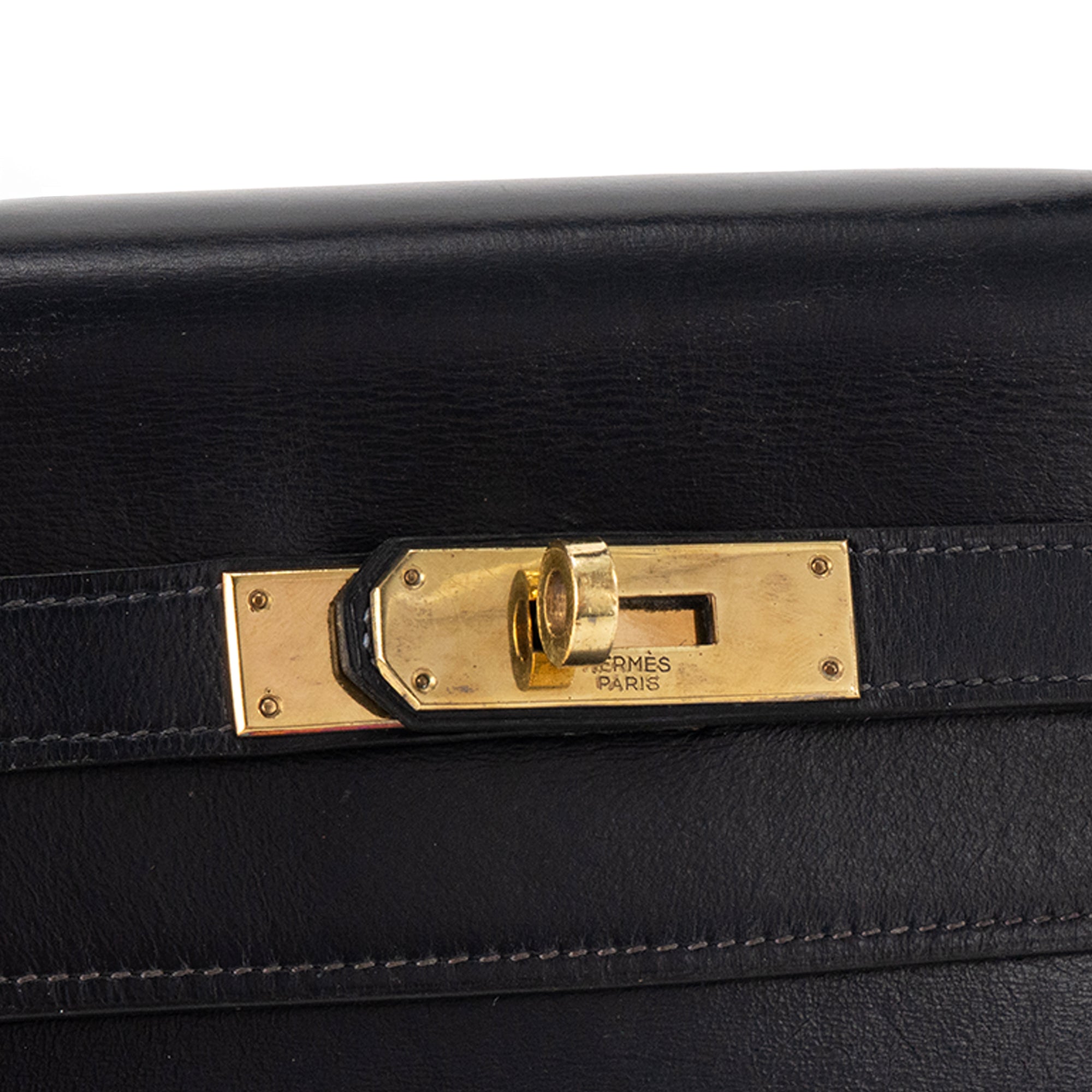 HERMÈS - Sac à main Kelly 32 Hermès en cuir box bleu marine vintage