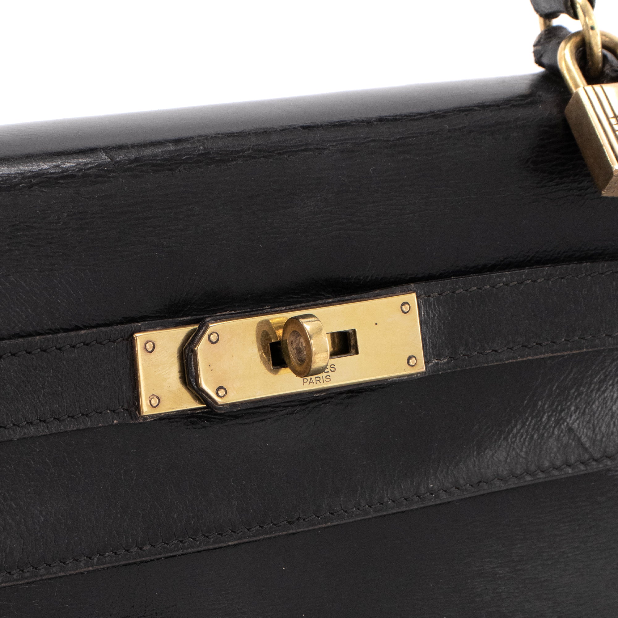 HERMÈS - Sac à main Kelly 32 Hermès en cuir box noir vintage