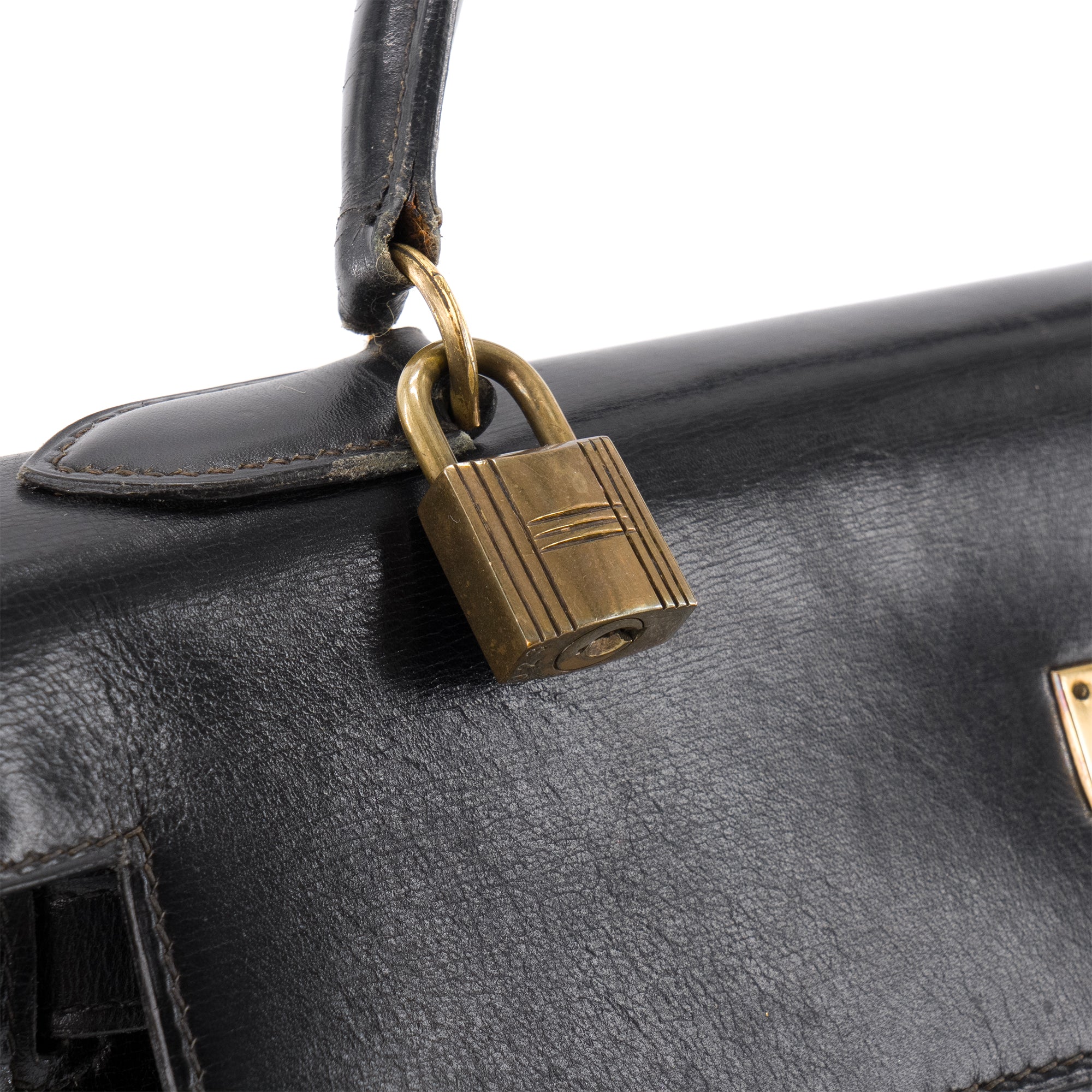 HERMÈS - Sac à main Kelly 32 Hermès en cuir box noir vintage