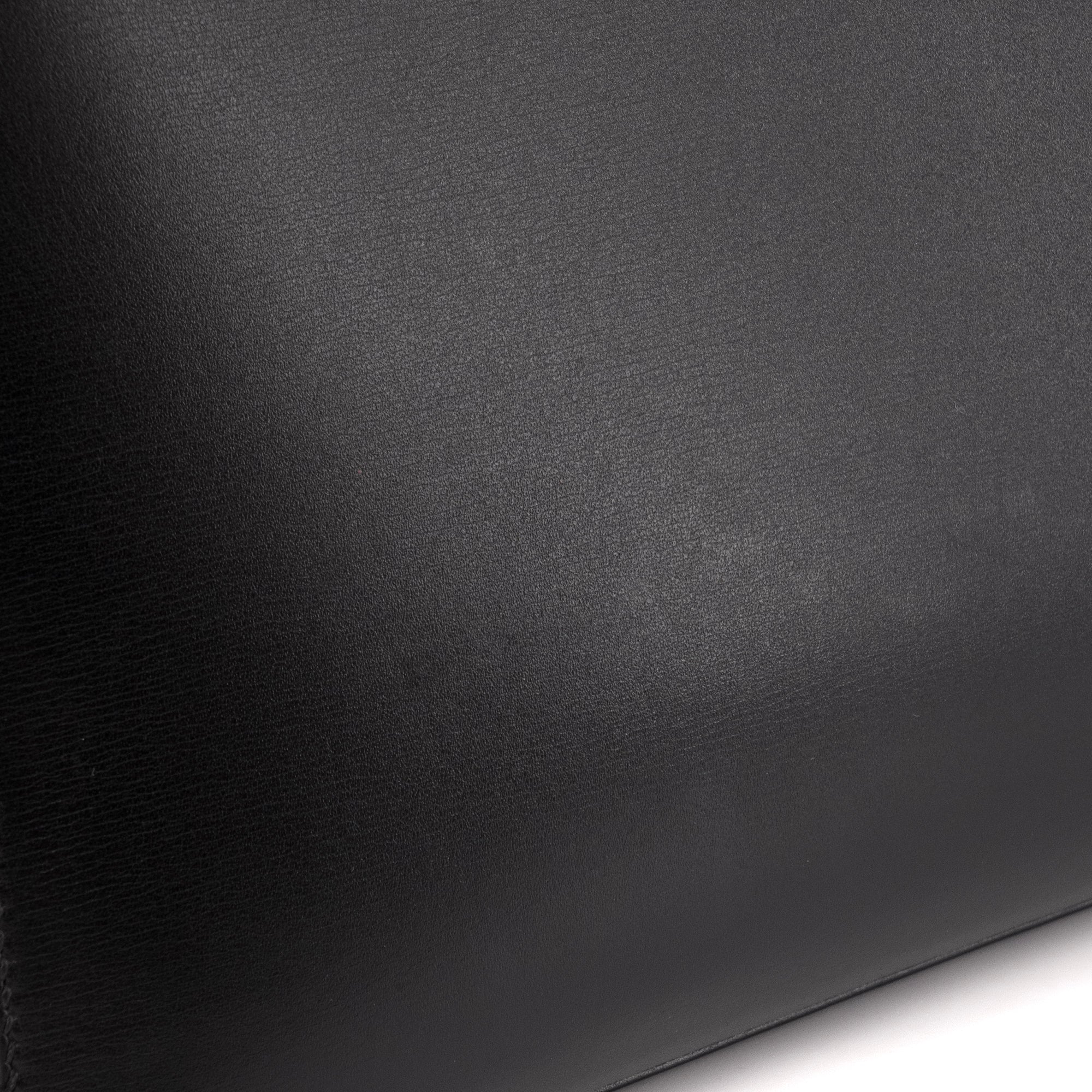 HERMÈS - Sac à main Kelly 32 Hermès en cuir box noir