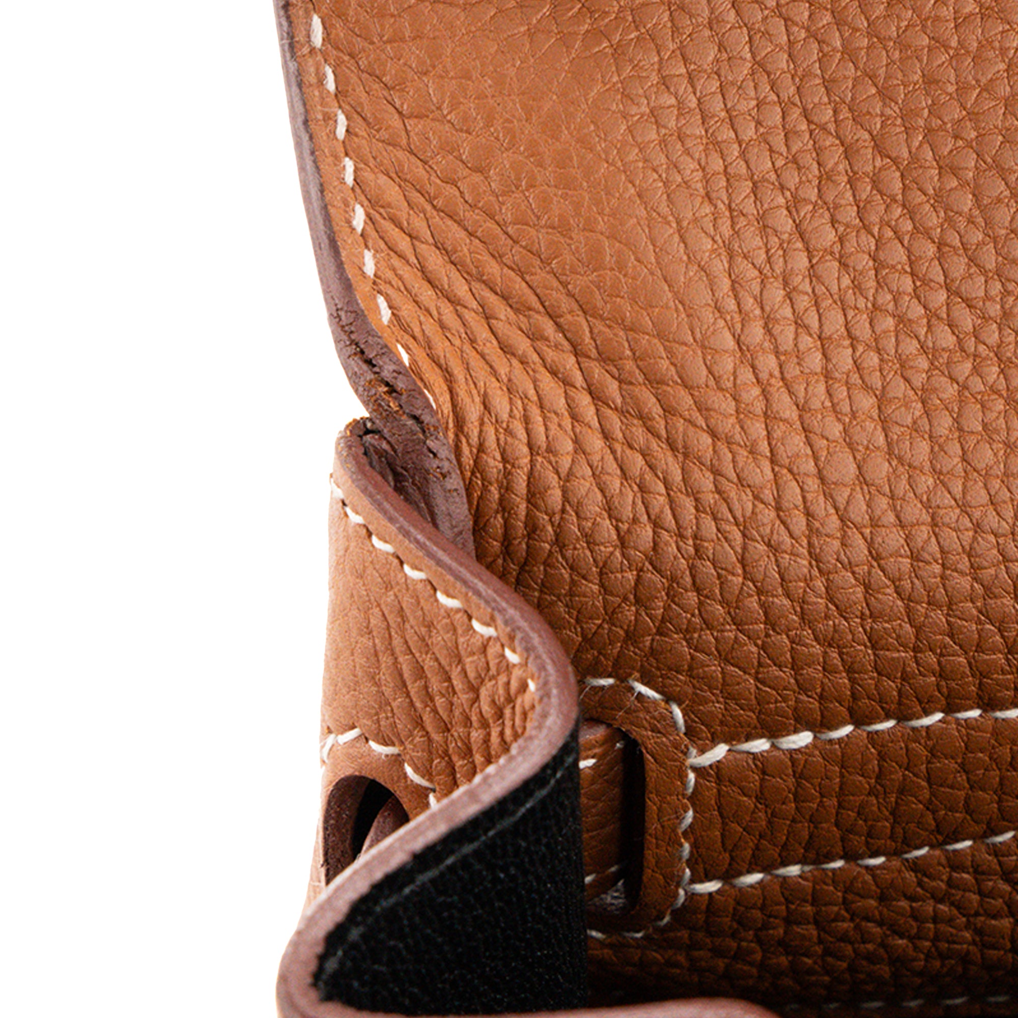 HERMÈS - Sac à main Kelly 32 Hermès en cuir togo gold HSS