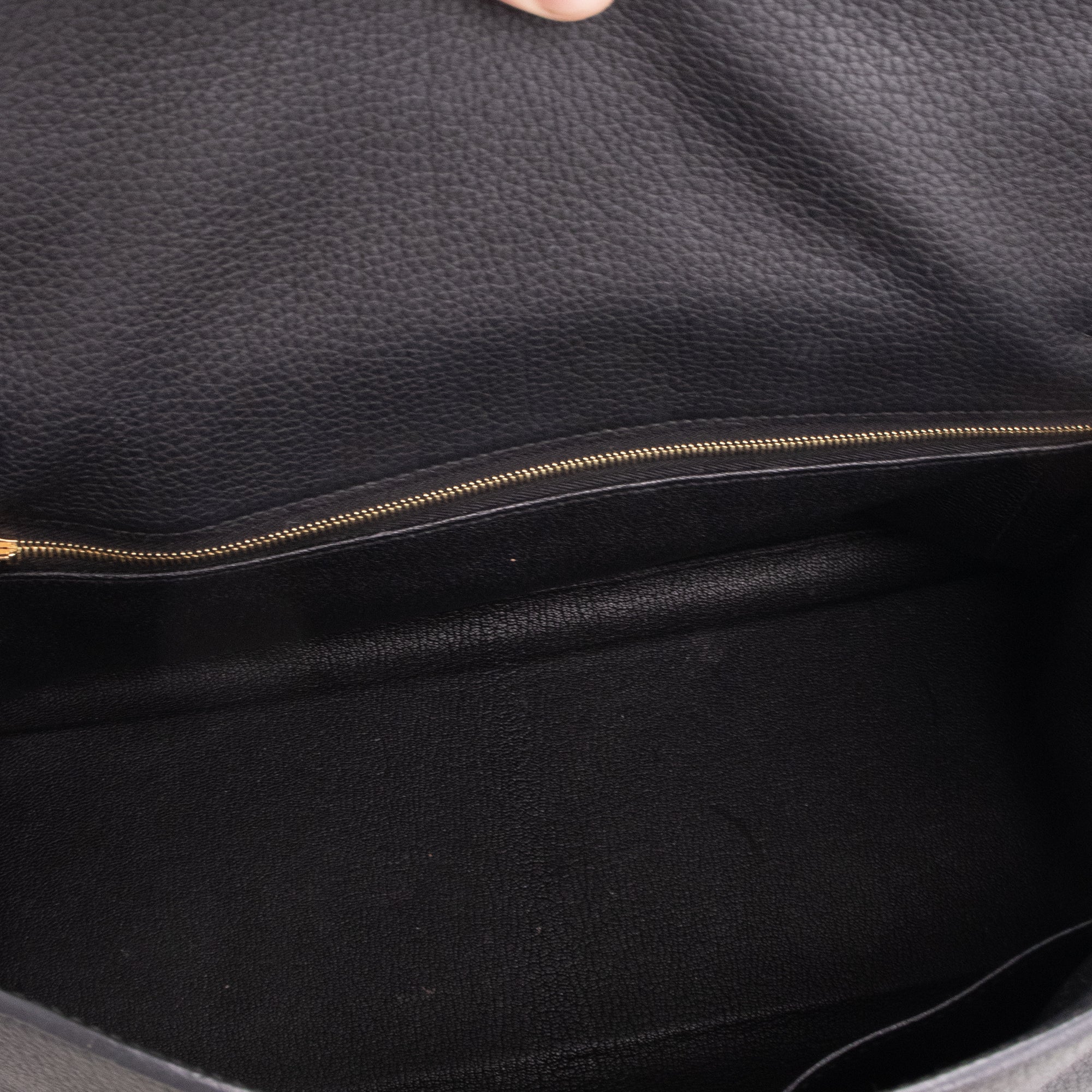 HERMÈS - Sac à main Kelly 32 Hermès en cuir togo noir