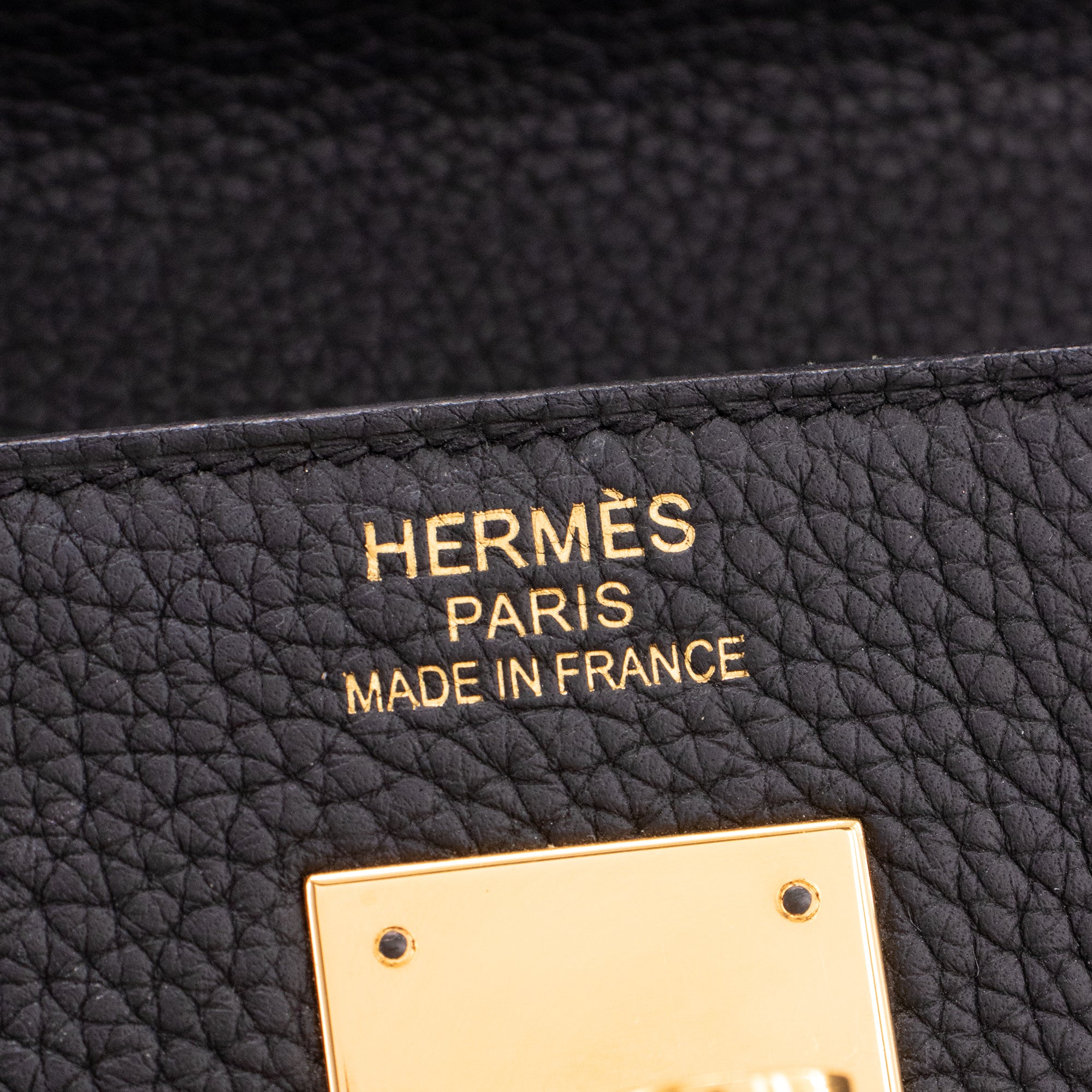 HERMÈS - Sac à main Kelly 32 Hermès en cuir togo noir