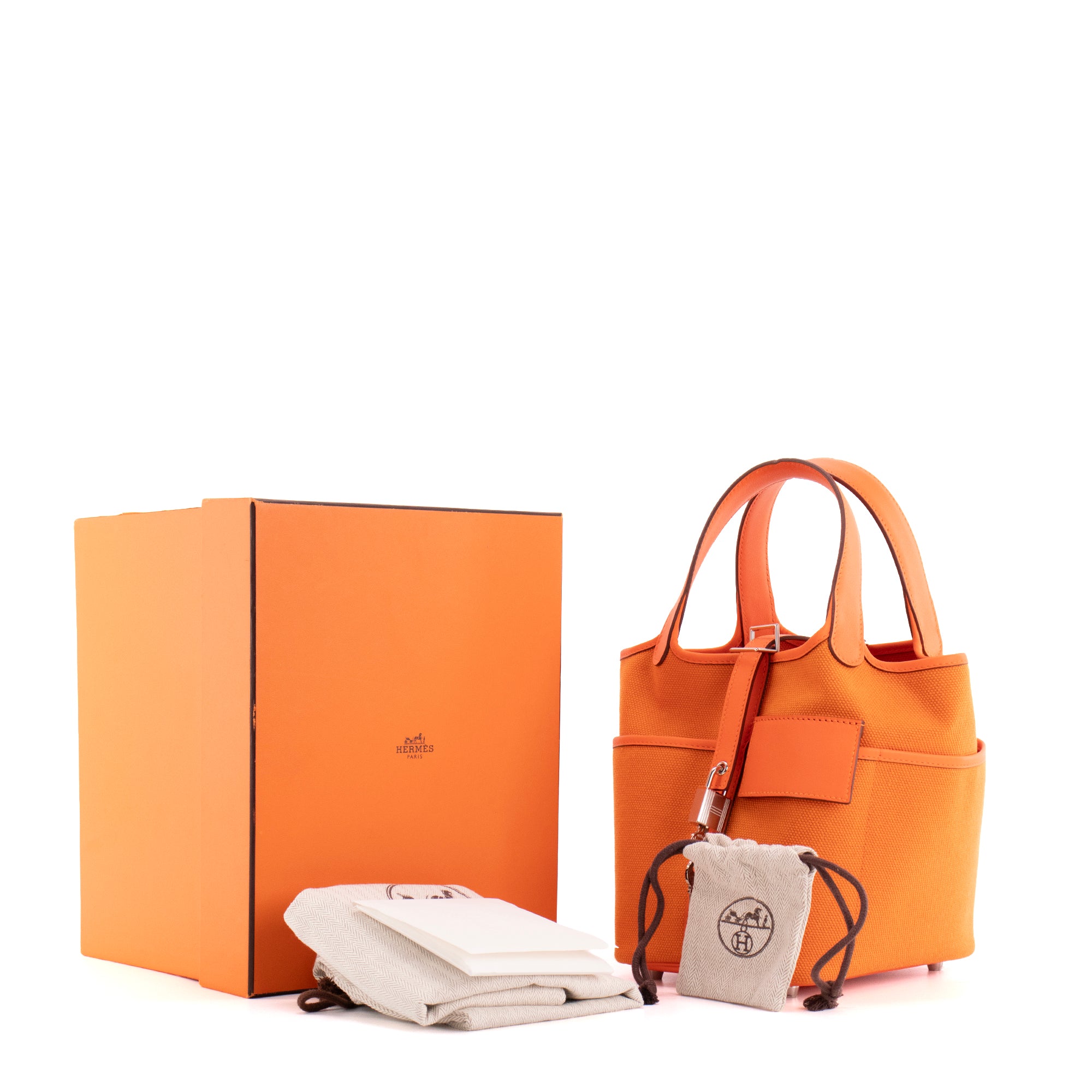 HERMÈS - Sac à main Picotin 18 cargo Hermès en toile et cuir orange