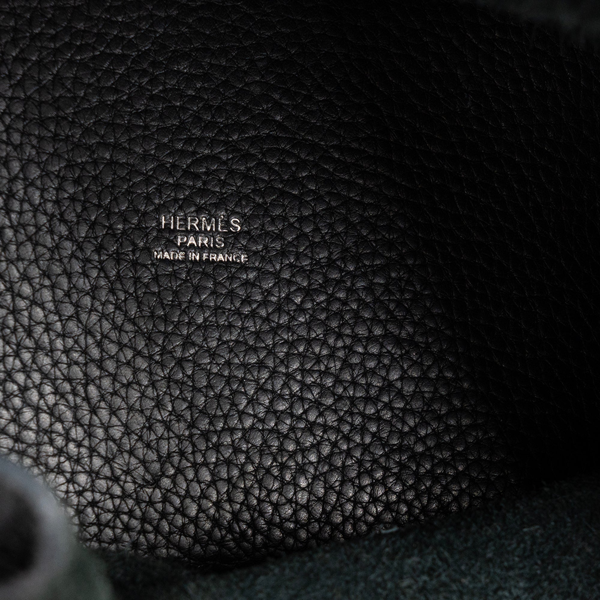 HERMÈS - Sac à main Picotin 18 Hermès en cuir clémence noir