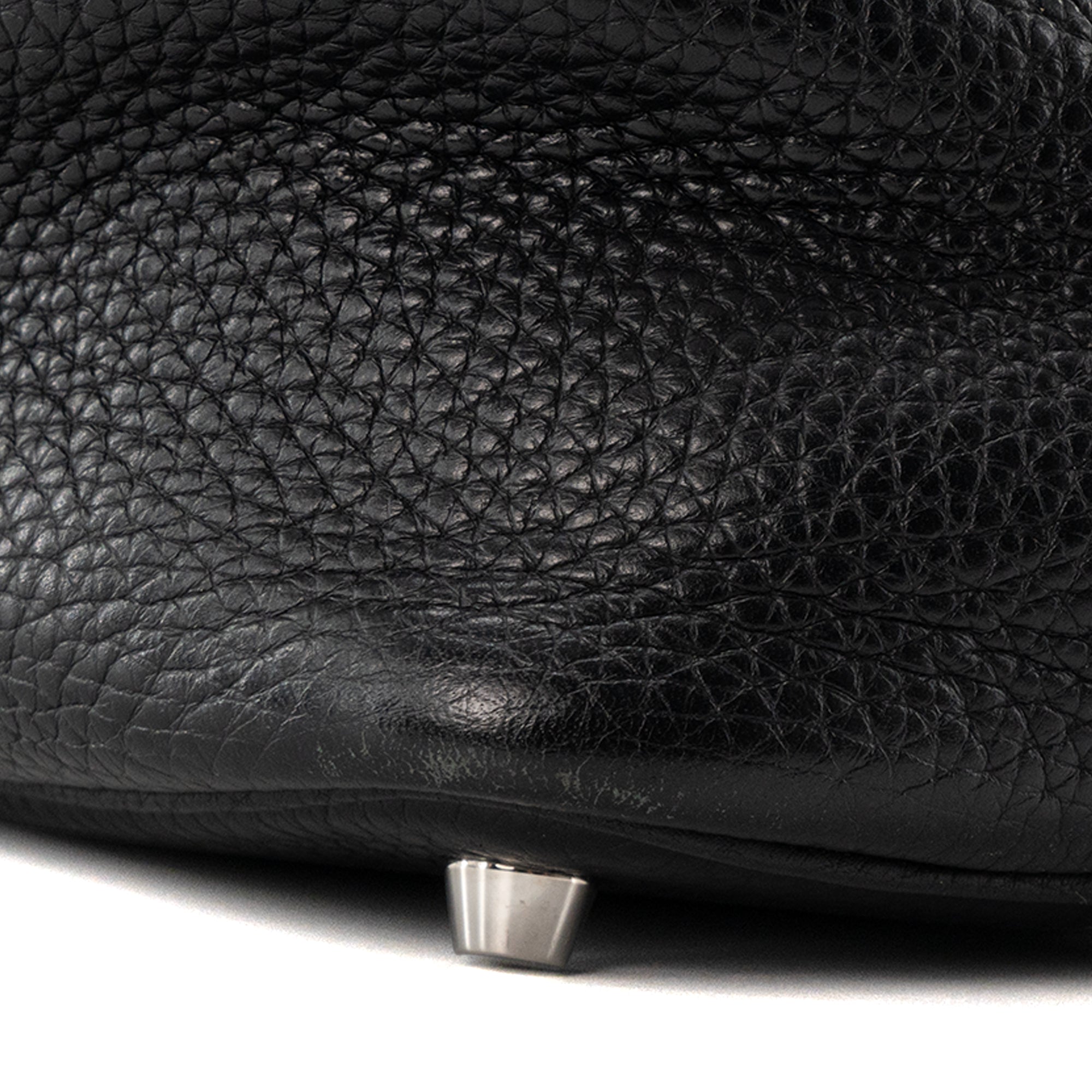 HERMÈS - Sac à main Picotin 18 Hermès en cuir clémence noir