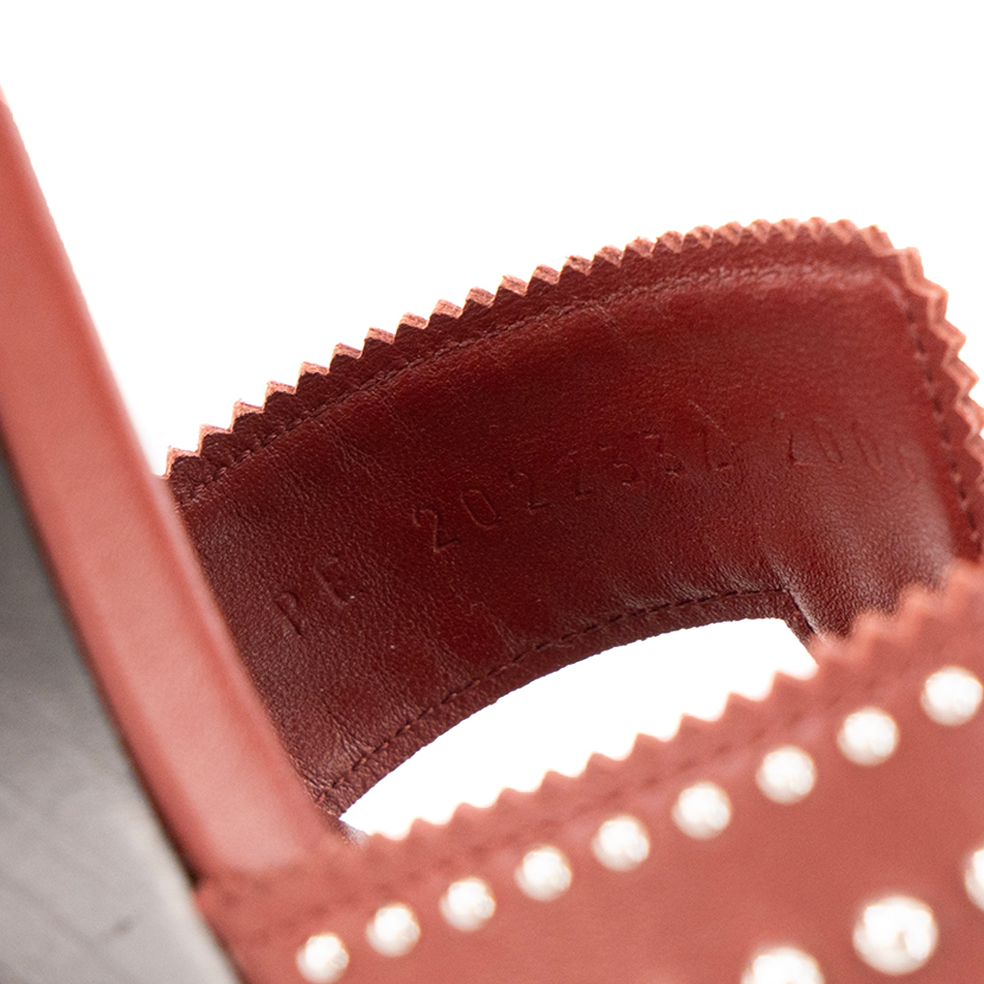 HERMÈS - Sandales à talons Legend Hermès en cuir bordeaux et studs (T39,5)