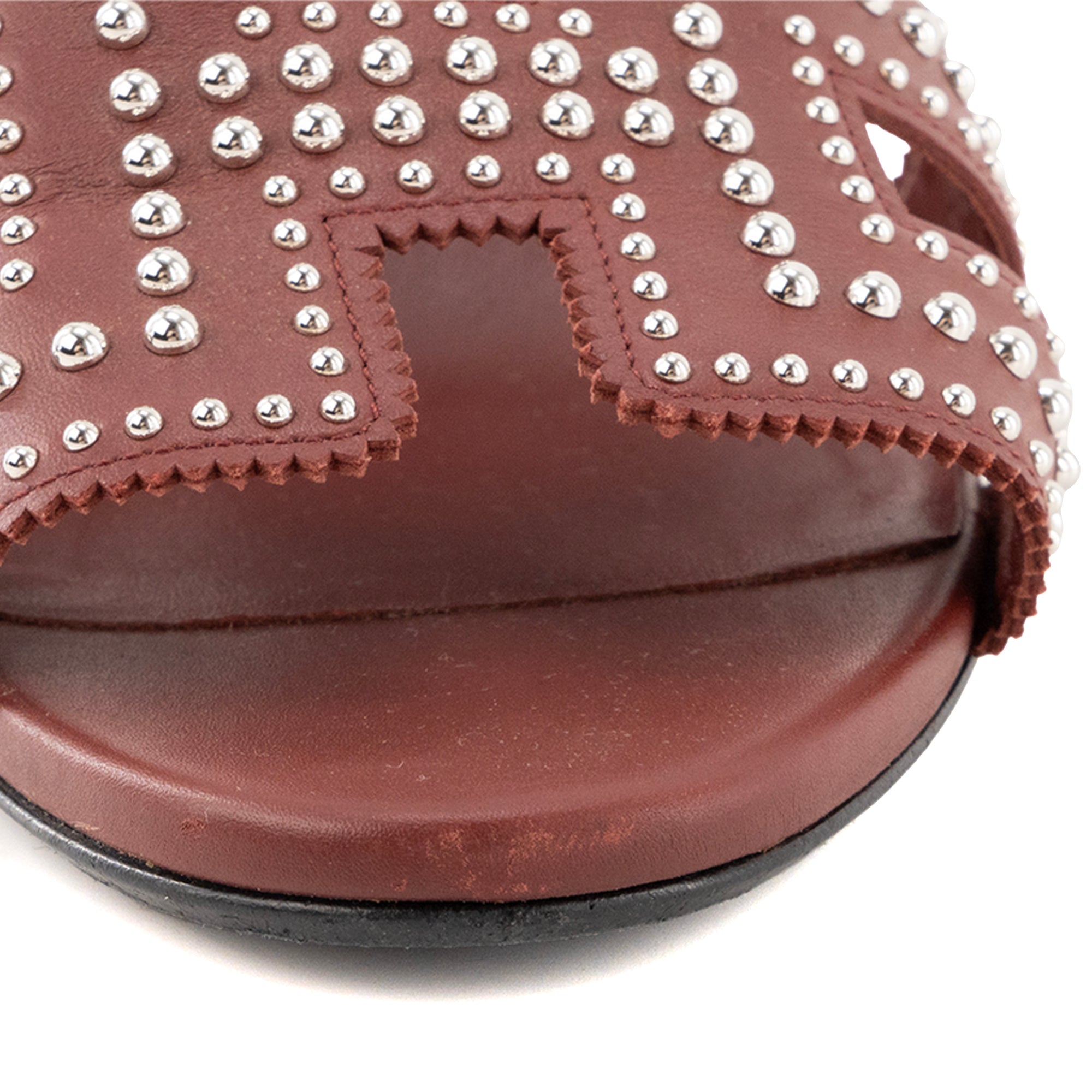 HERMÈS - Sandales à talons Legend Hermès en cuir bordeaux et studs (T39,5)