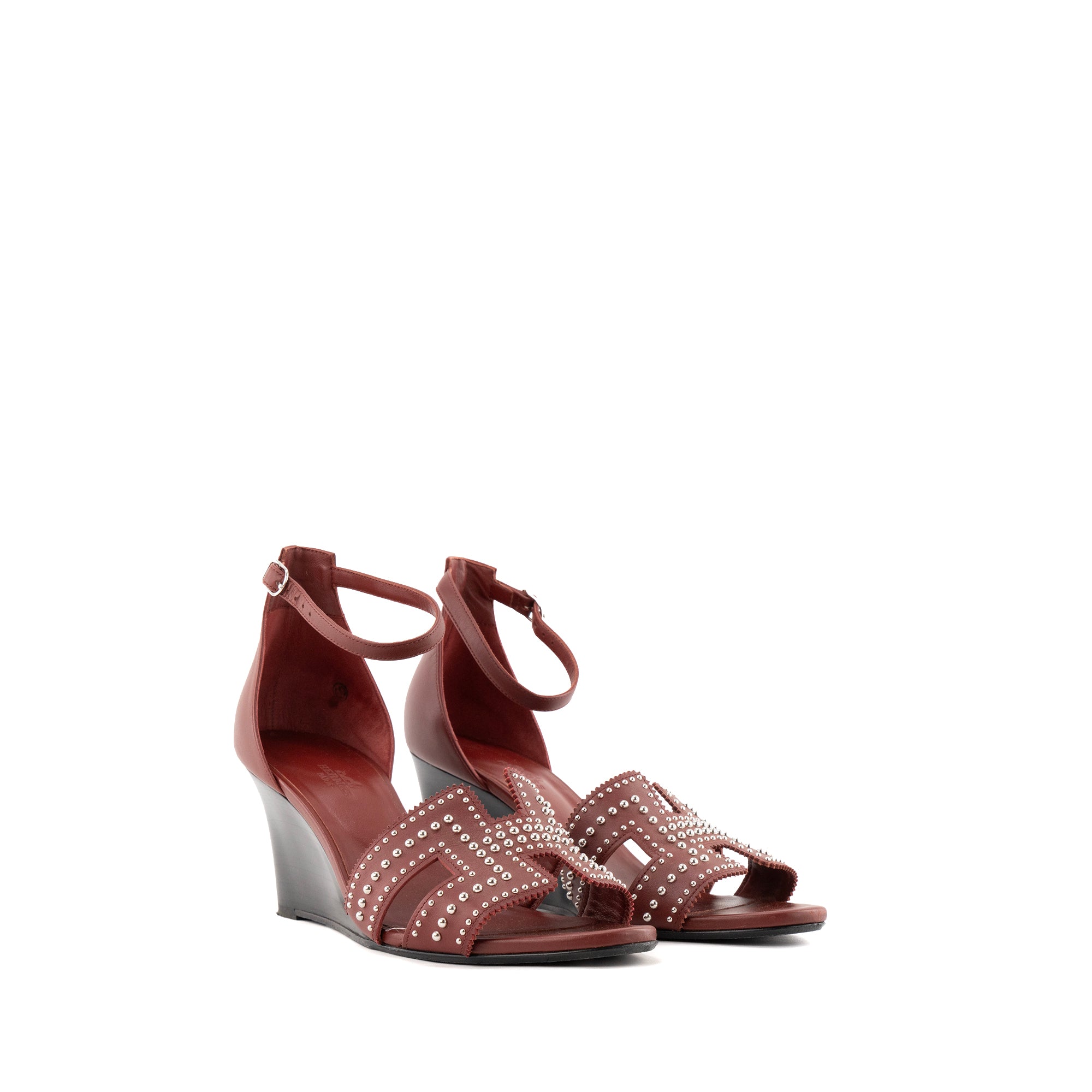 HERMÈS - Sandales à talons Legend Hermès en cuir bordeaux et studs (T39,5)