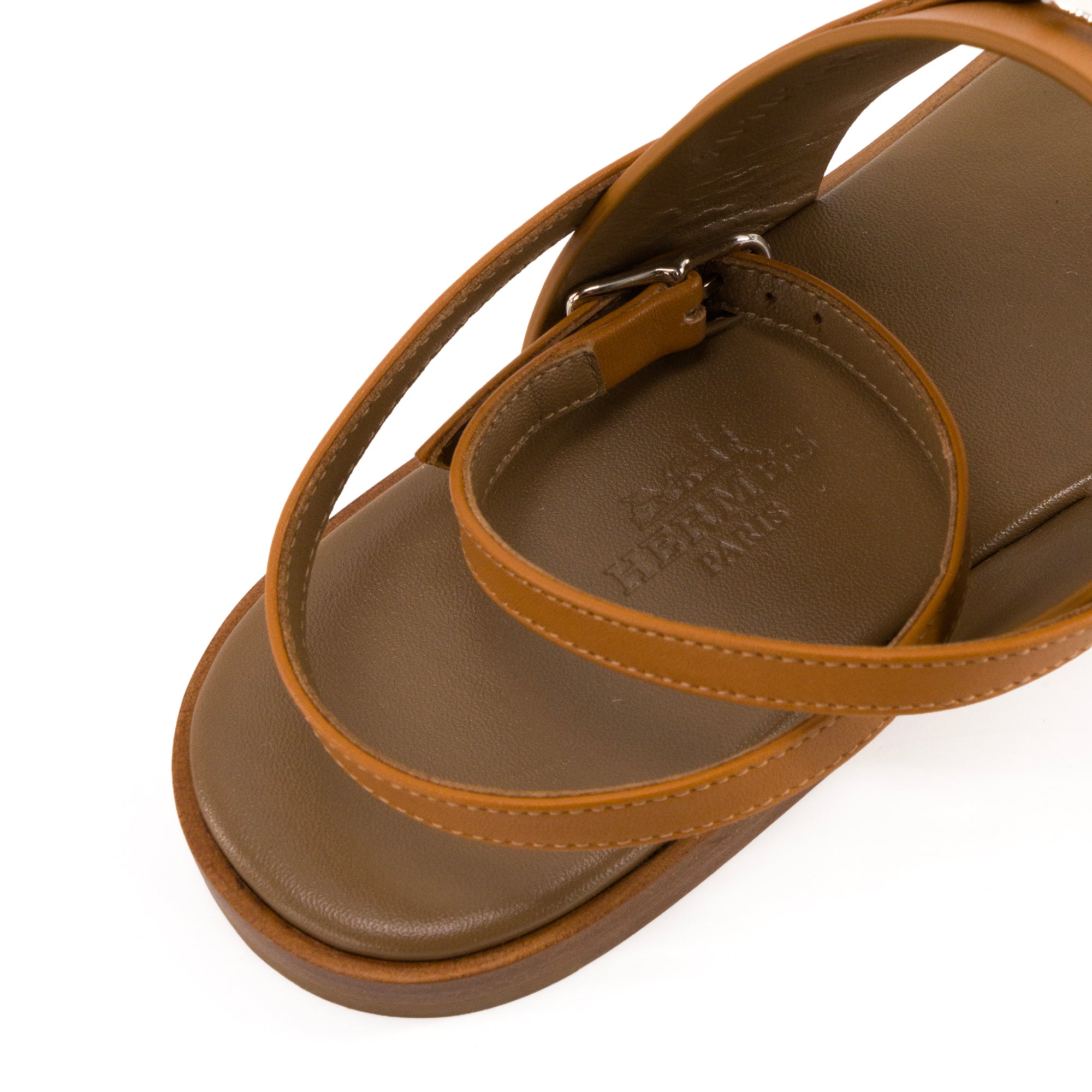 HERMÈS - Sandales Alba Hermès en cuir lisse marron (T36)