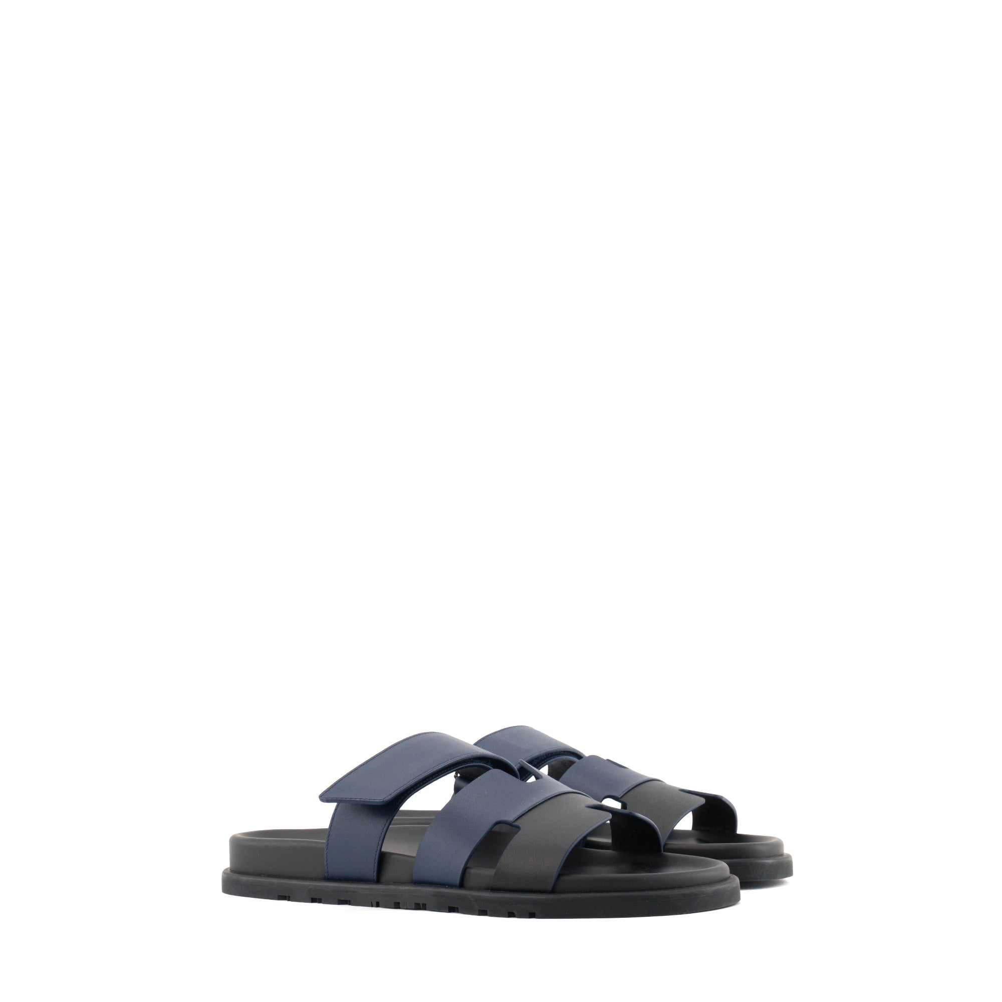 HERMÈS - Sandales Chypre Hermès en cuir bicolore noir et bleu (T42)