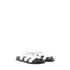 HERMÈS - Sandales Chypre Hermès en cuir blanc (T38)