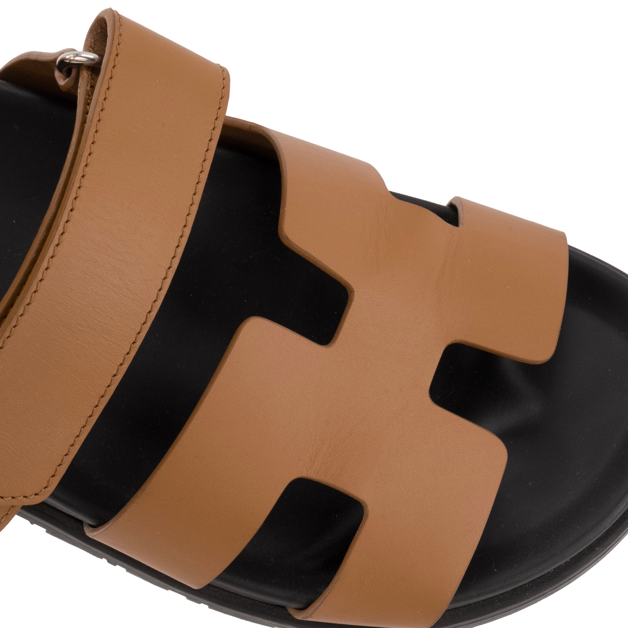 HERMÈS - Sandales Chypre Hermès en cuir marron (T38)