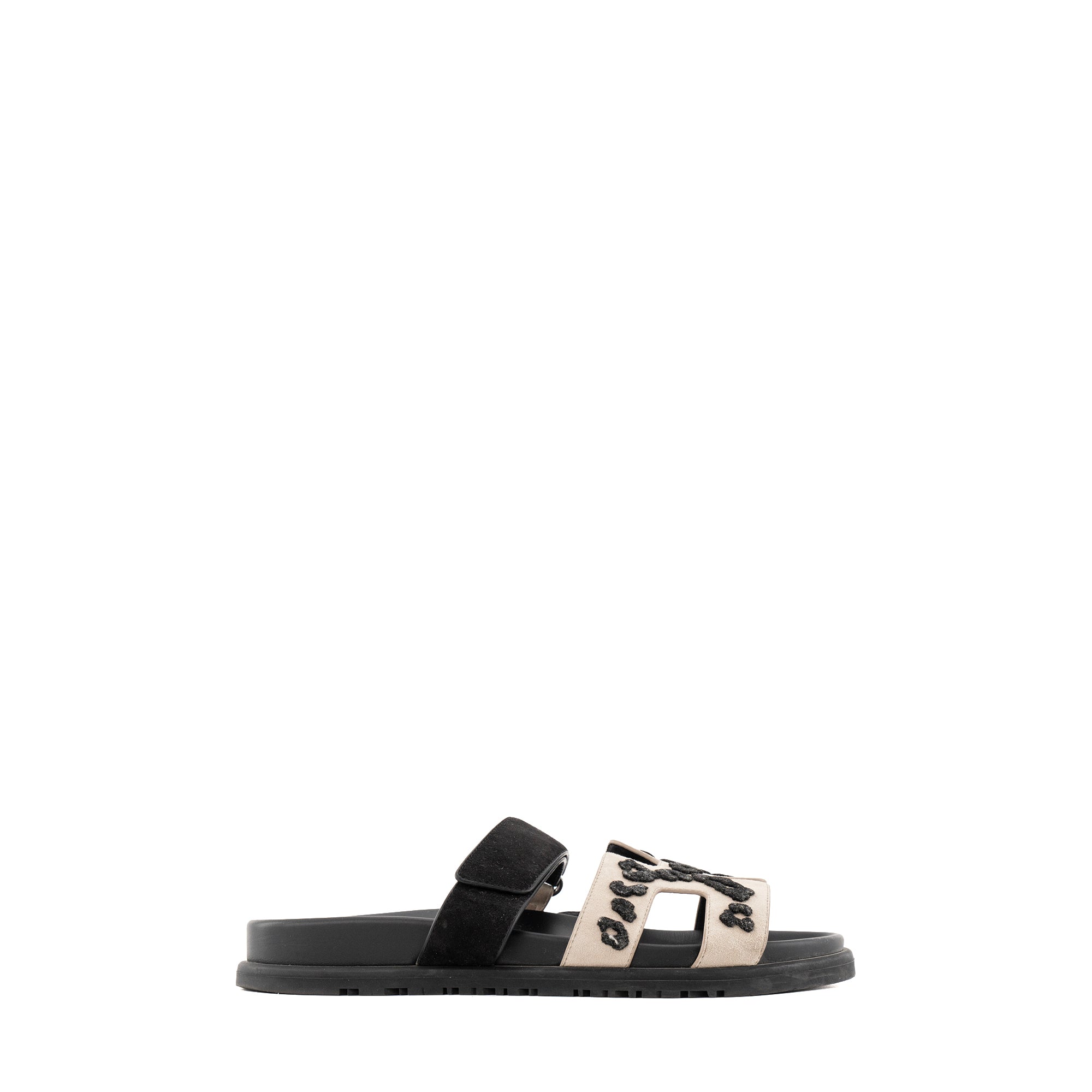 HERMÈS - Sandales Chypre Hermès en daim beige et noir (T38,5)