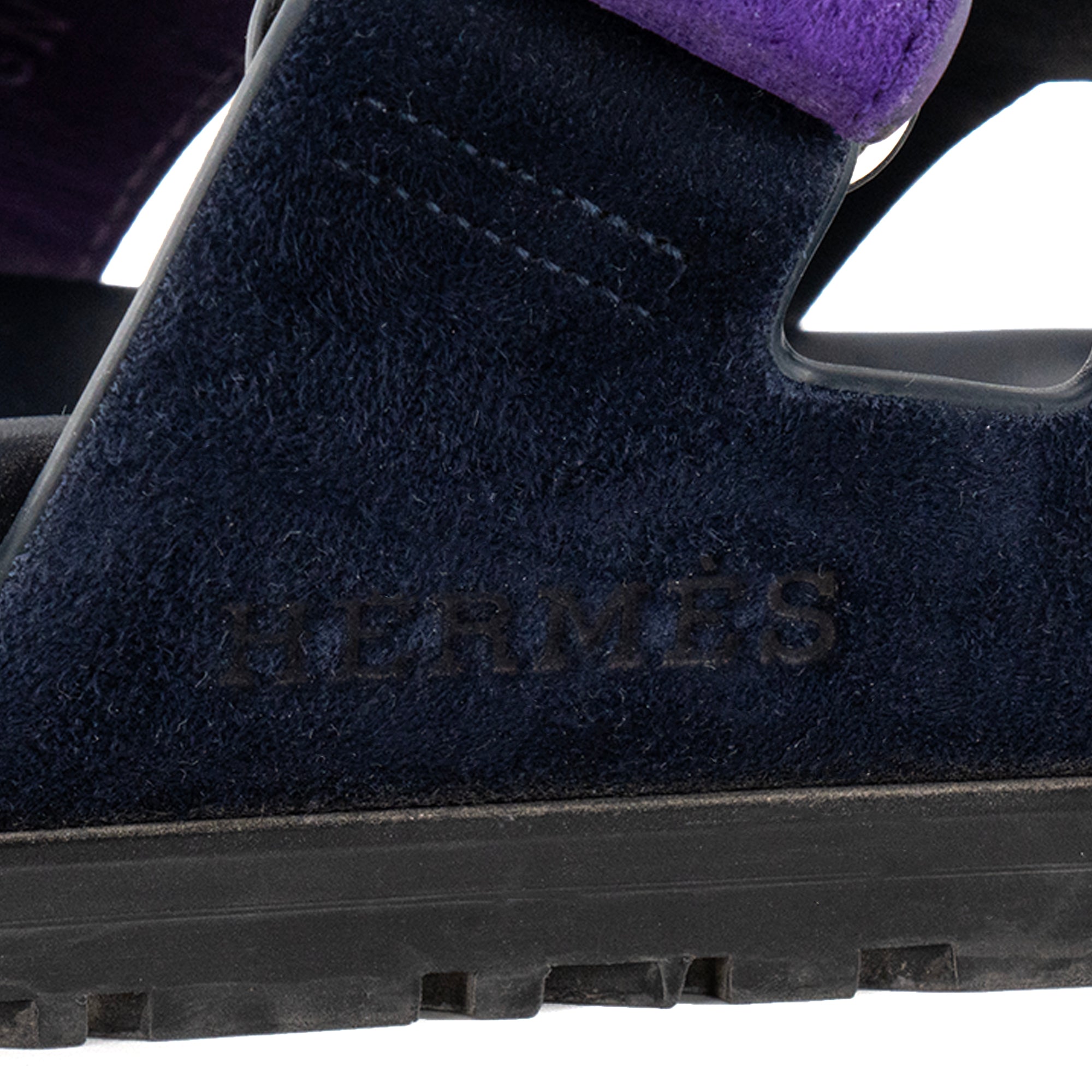 HERMÈS - Sandales Chypre Hermès en daim bleu marine et violet (T37)