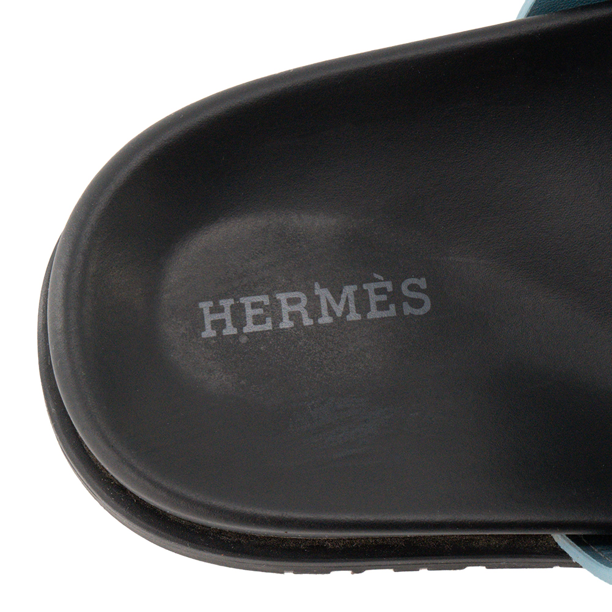 HERMÈS - Sandales Chypre Hermès en daim bleu (T36)