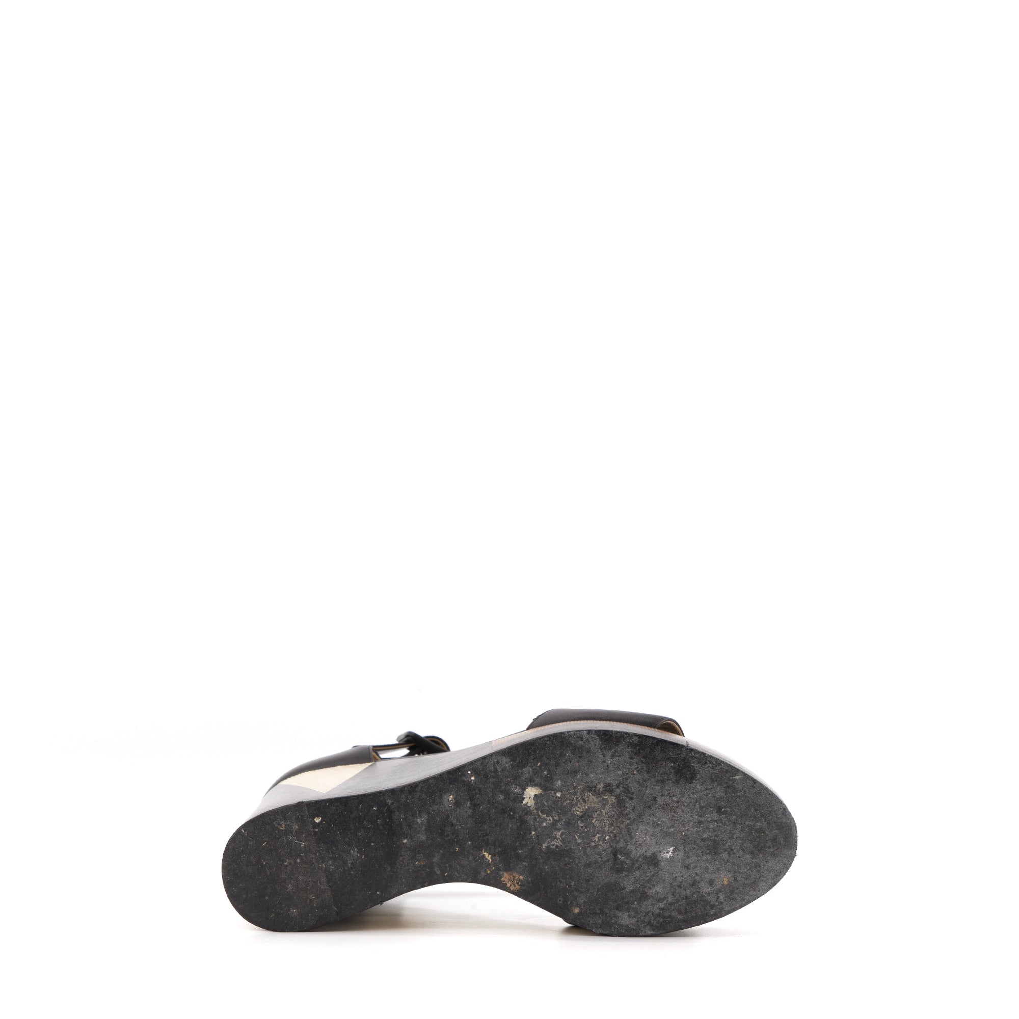 HERMÈS - Sandales compensées Hermès en cuir noir et bois (T38)
