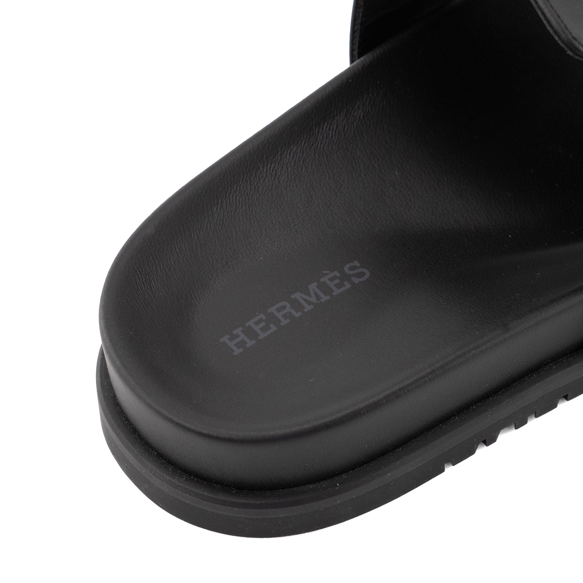 HERMÈS - Sandales Empire Hermès en cuir noir (T38,5)