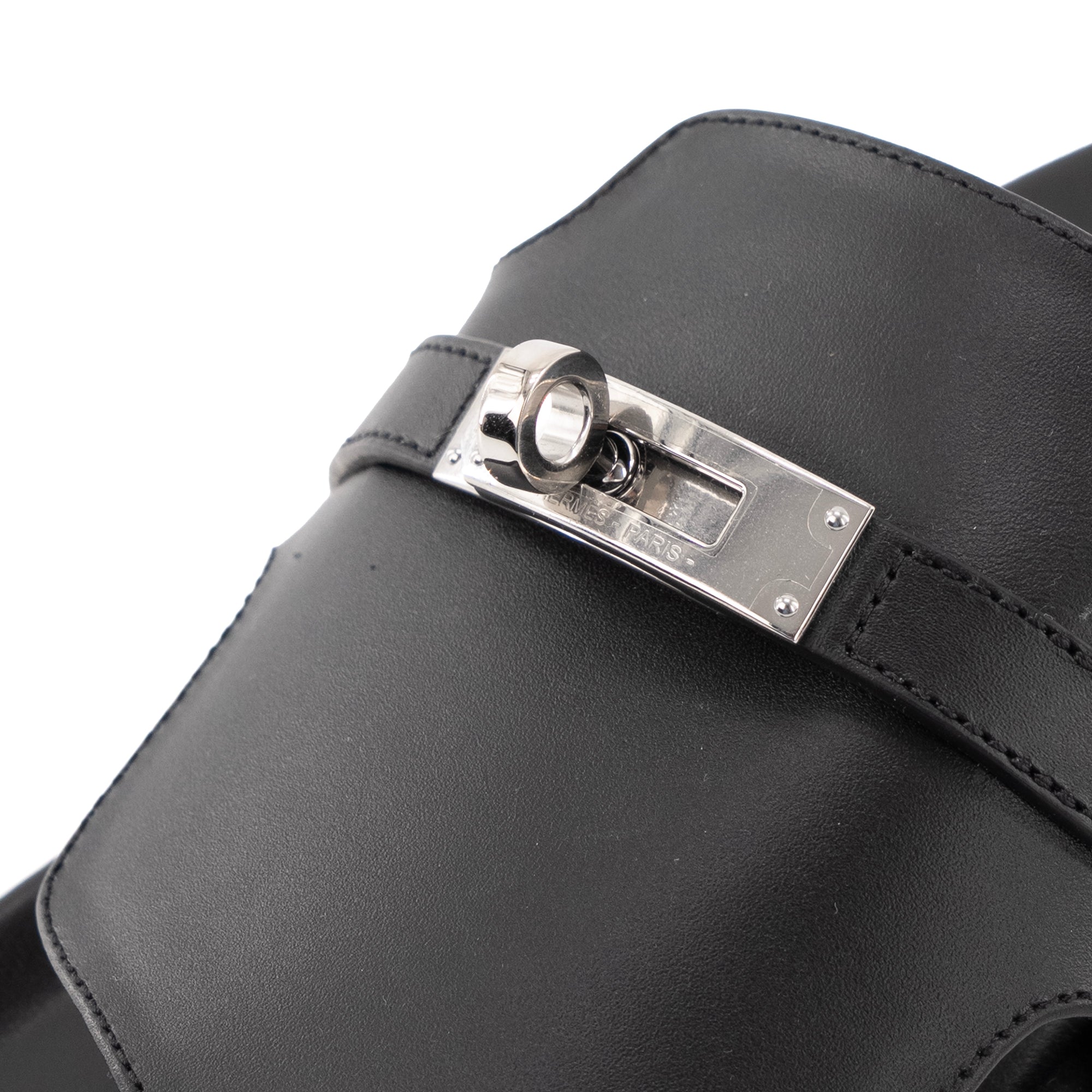 HERMÈS - Sandales Empire Hermès en cuir noir (T38,5)