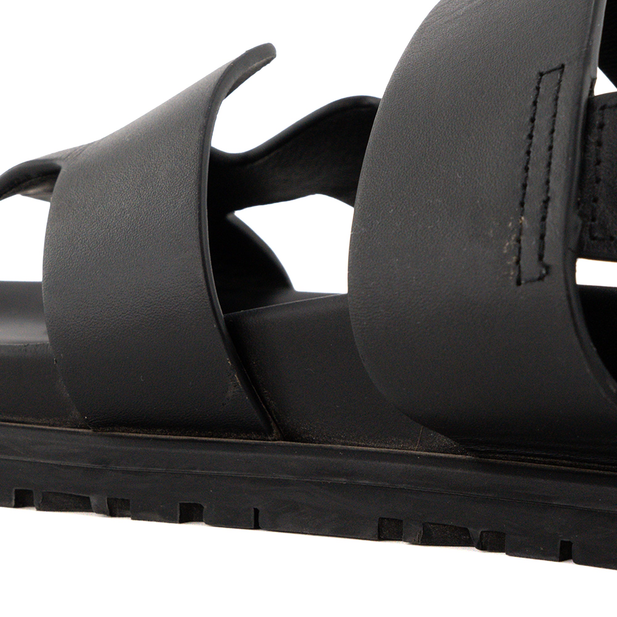 HERMES - Sandales Genius Hermès en cuir lisse noir (T39)